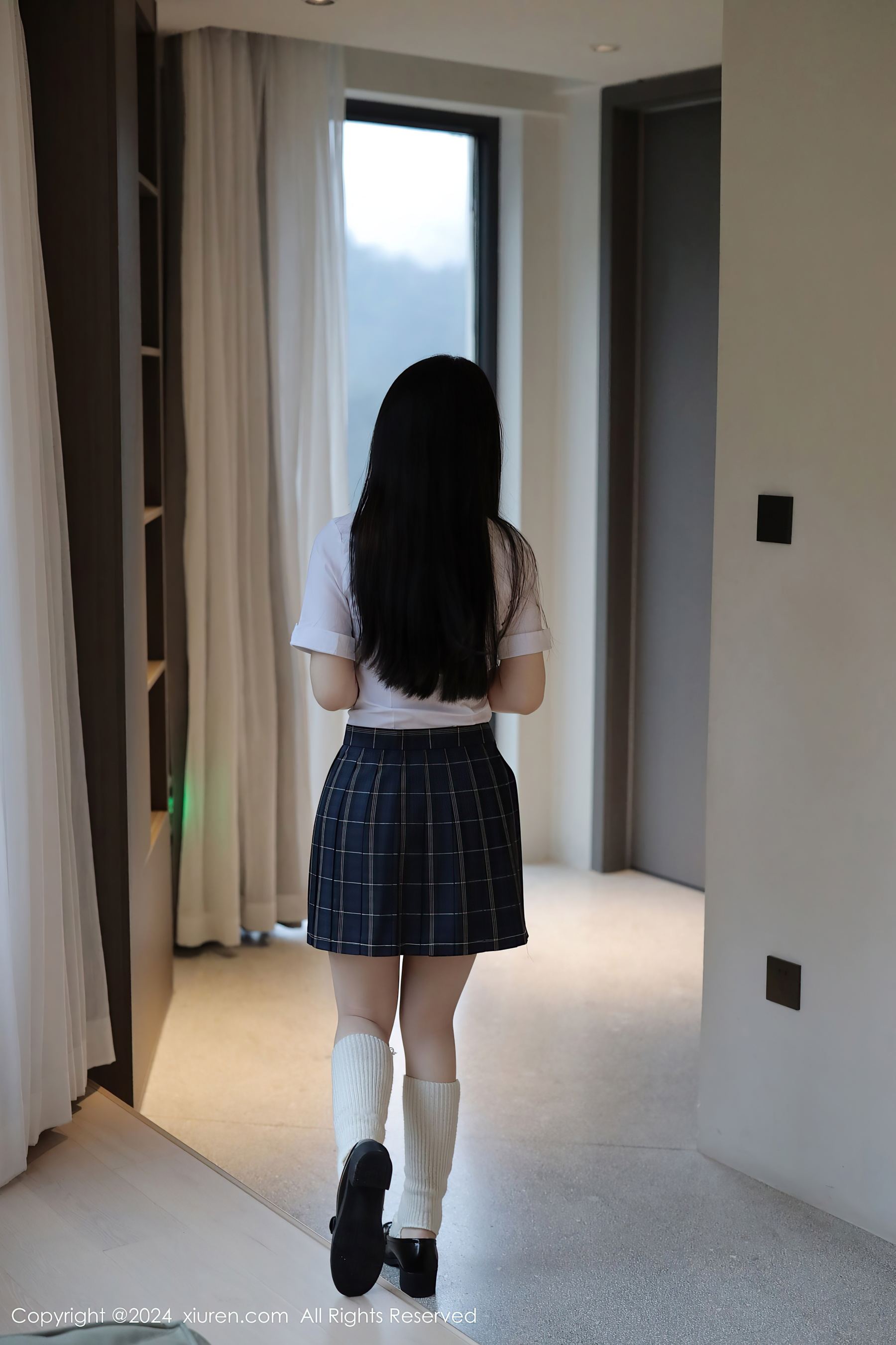 图片[4]Xiuren秀人网高清美女套图写真下载-看套图[XiuRen秀人网] No.8173 陈小花 丝袜美腿Xiuren秀人网高清美女套图写真下载-看套图看套图