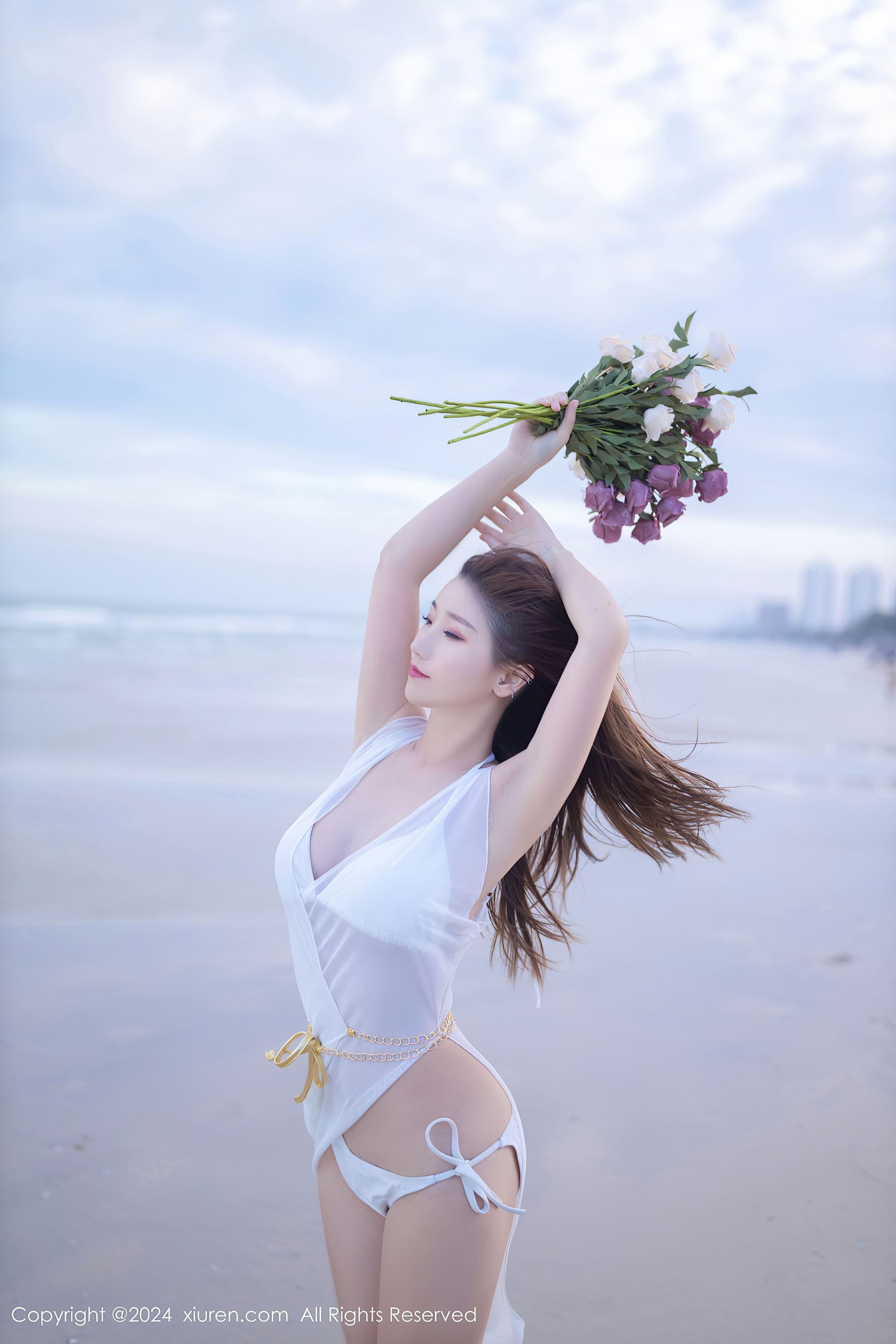 [XiuRen秀人网] No.8123 杏子Yada 美腿性感Xiuren秀人网高清美女套图写真下载-看套图看套图