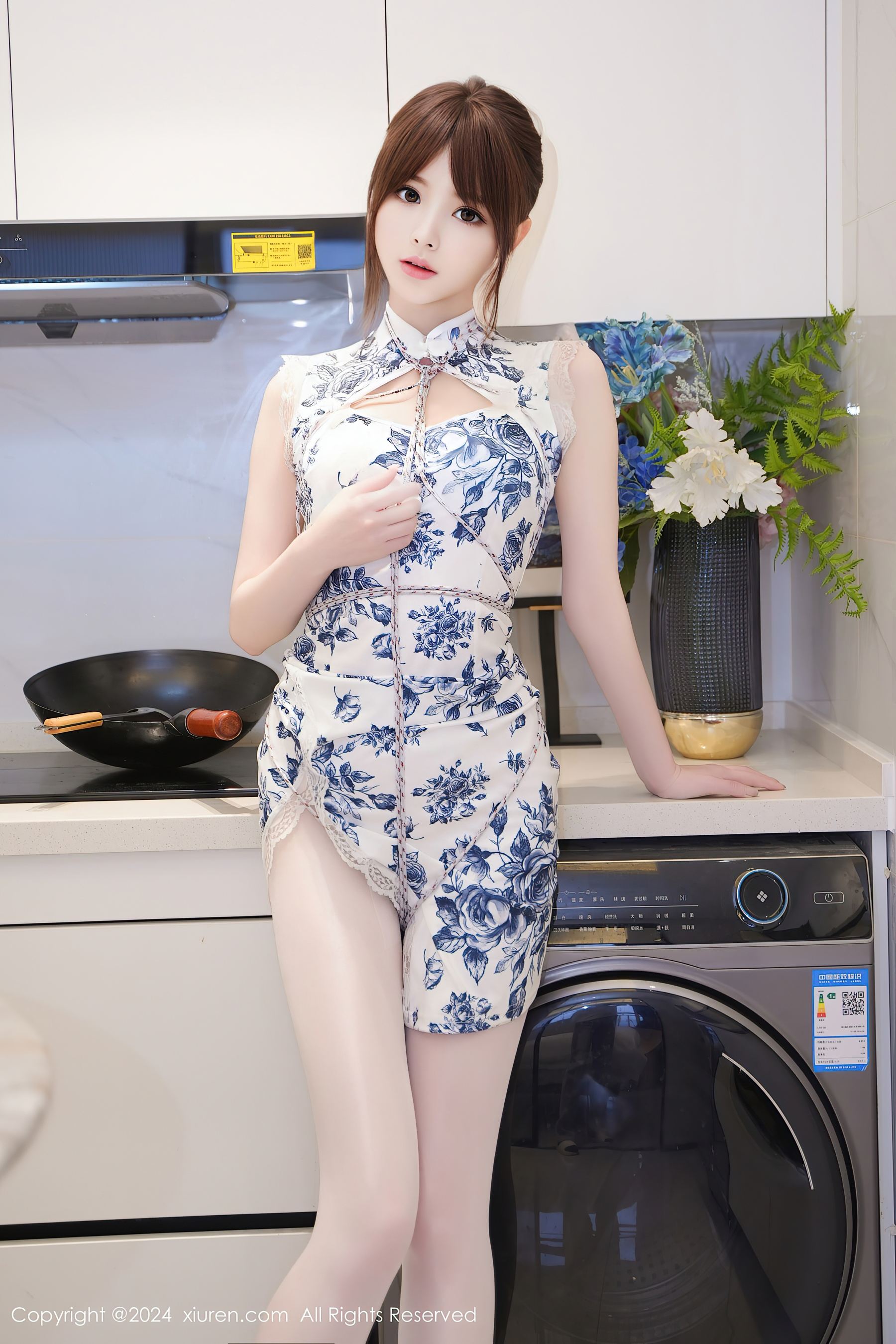 图片[4]Xiuren秀人网高清美女套图写真下载-看套图[XiuRen秀人网] No.8255 梦灵儿Mini 丝袜美腿Xiuren秀人网高清美女套图写真下载-看套图看套图