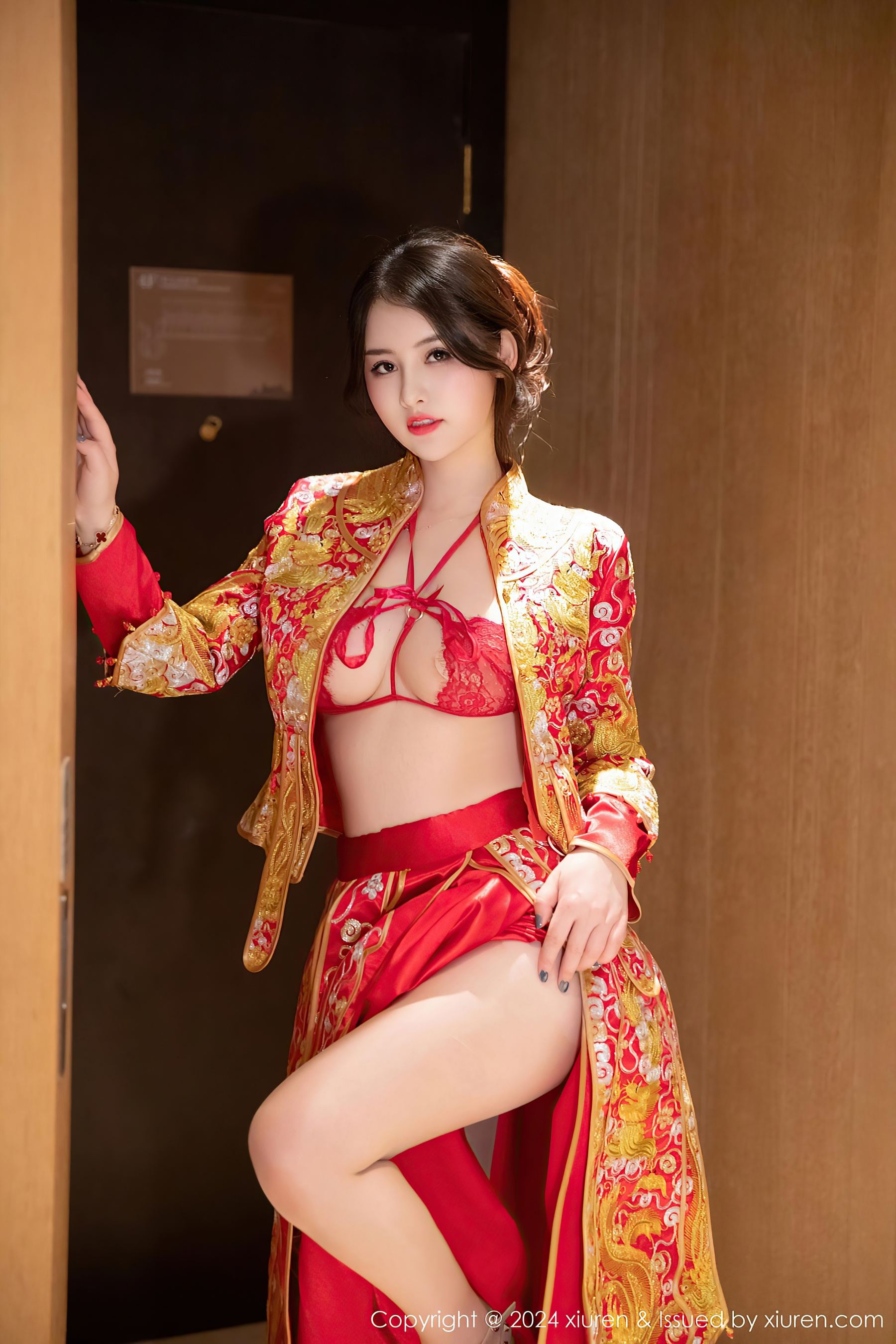 图片[3]-[XiuRen秀人网] No.9494 诗诗kiki 美腿新娘-看套图