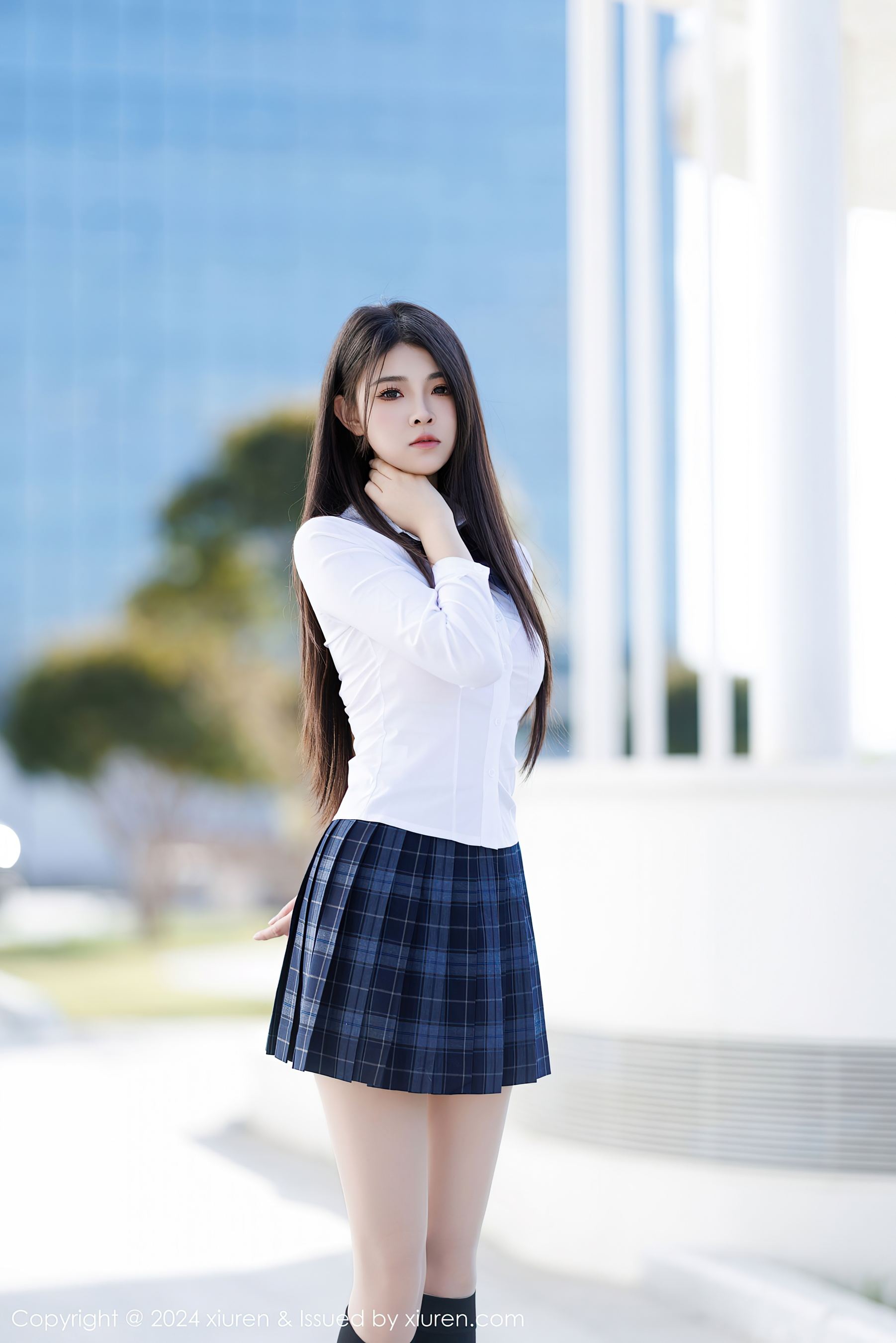 图片[3]-[XiuRen秀人网] No.9682 初梦瑶 短裙美腿-看套图