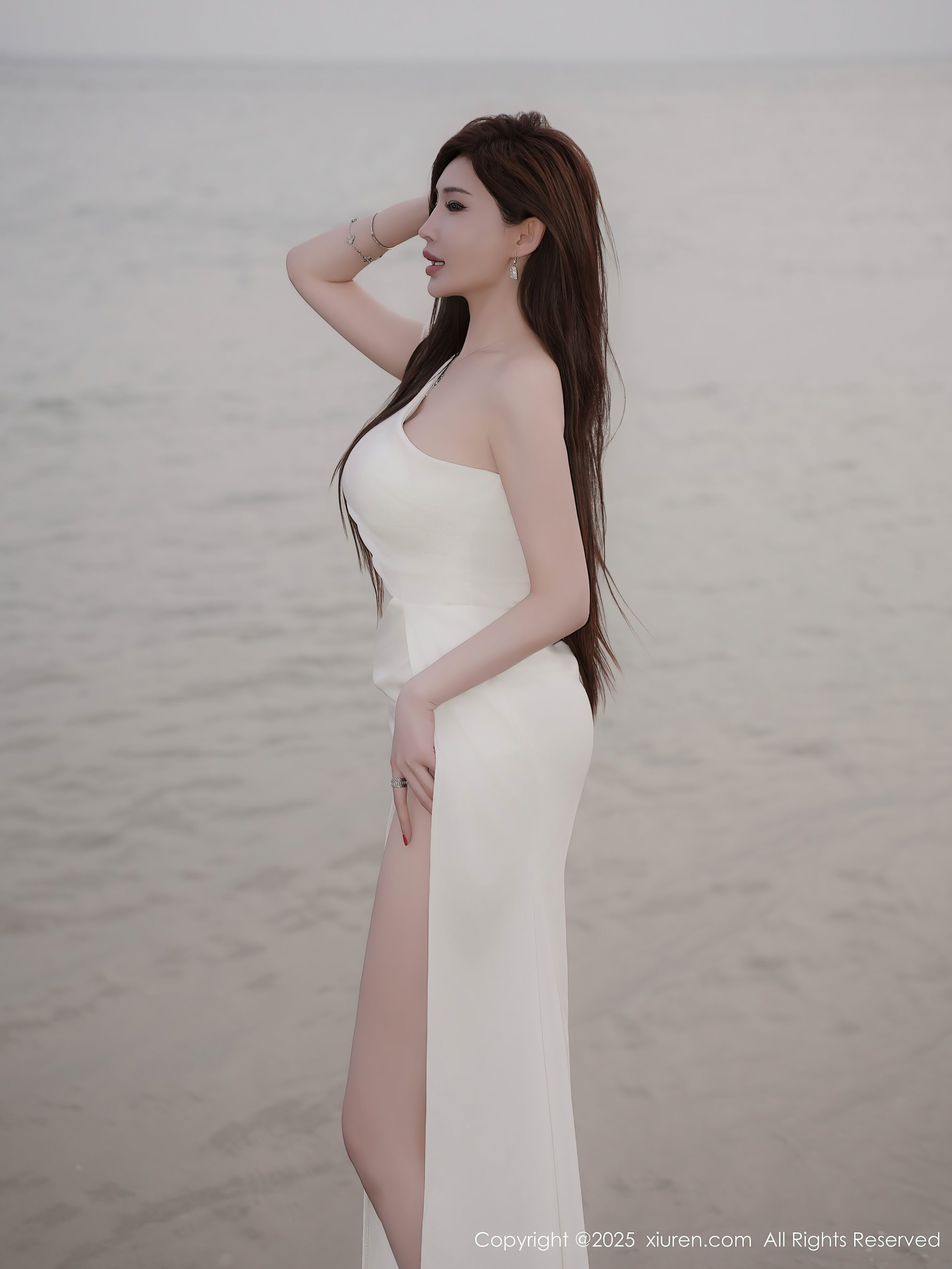 [XiuRen秀人网] No.9782 Carol周妍希X 丝袜美腿-看套图