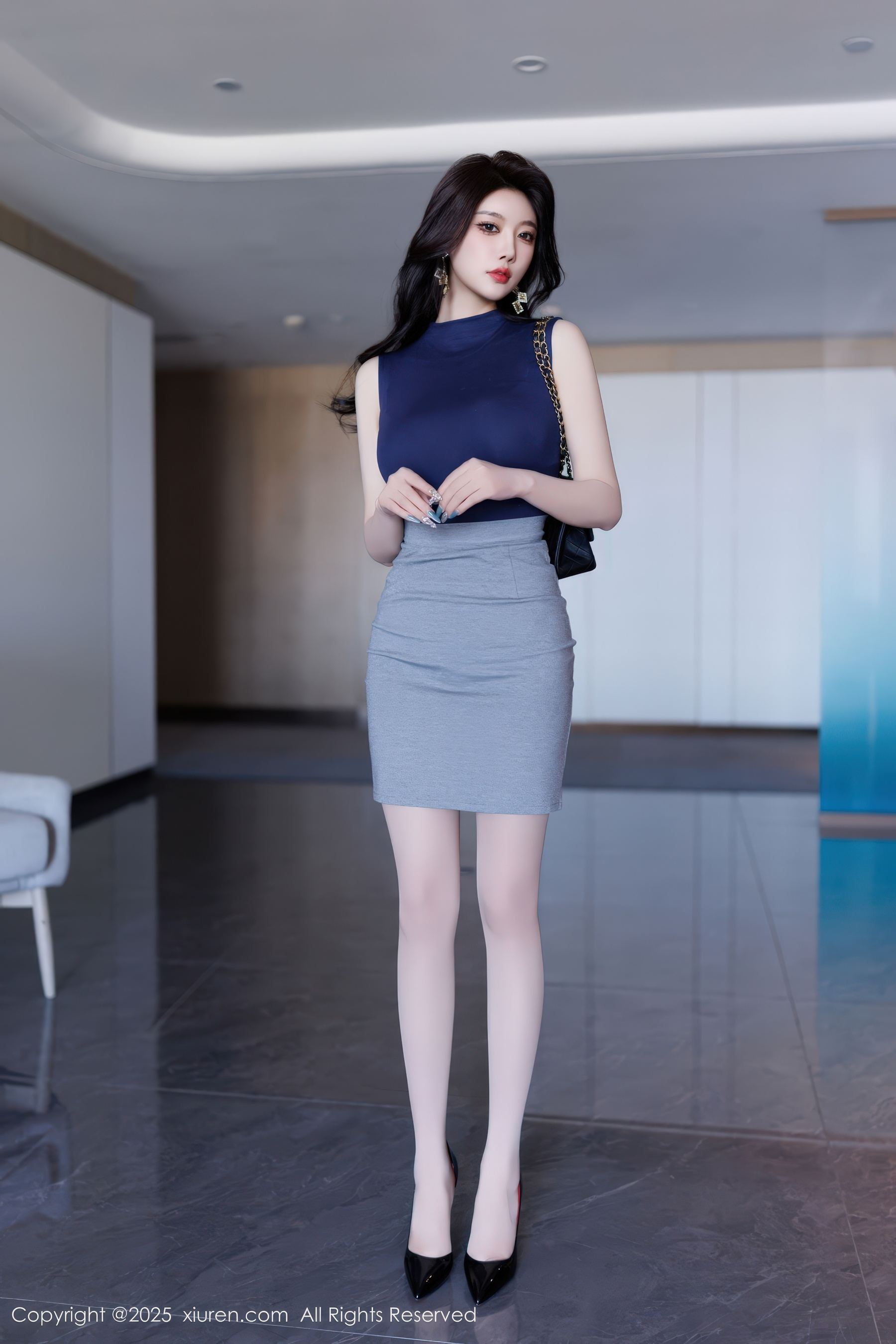 [XiuRen秀人网] No.9857 杨晨晨Yome 黑丝美腿-看套图