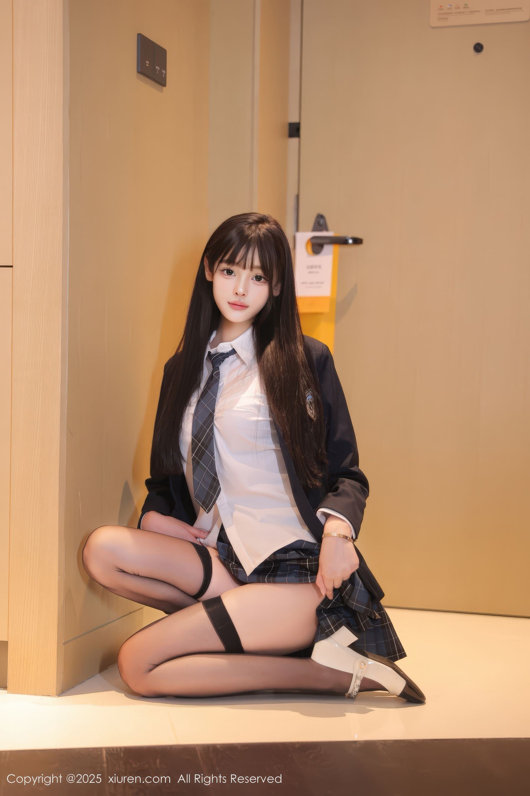 图片[5]-[XiuRen秀人网] No.9853 余安安 黑丝美腿-看套图