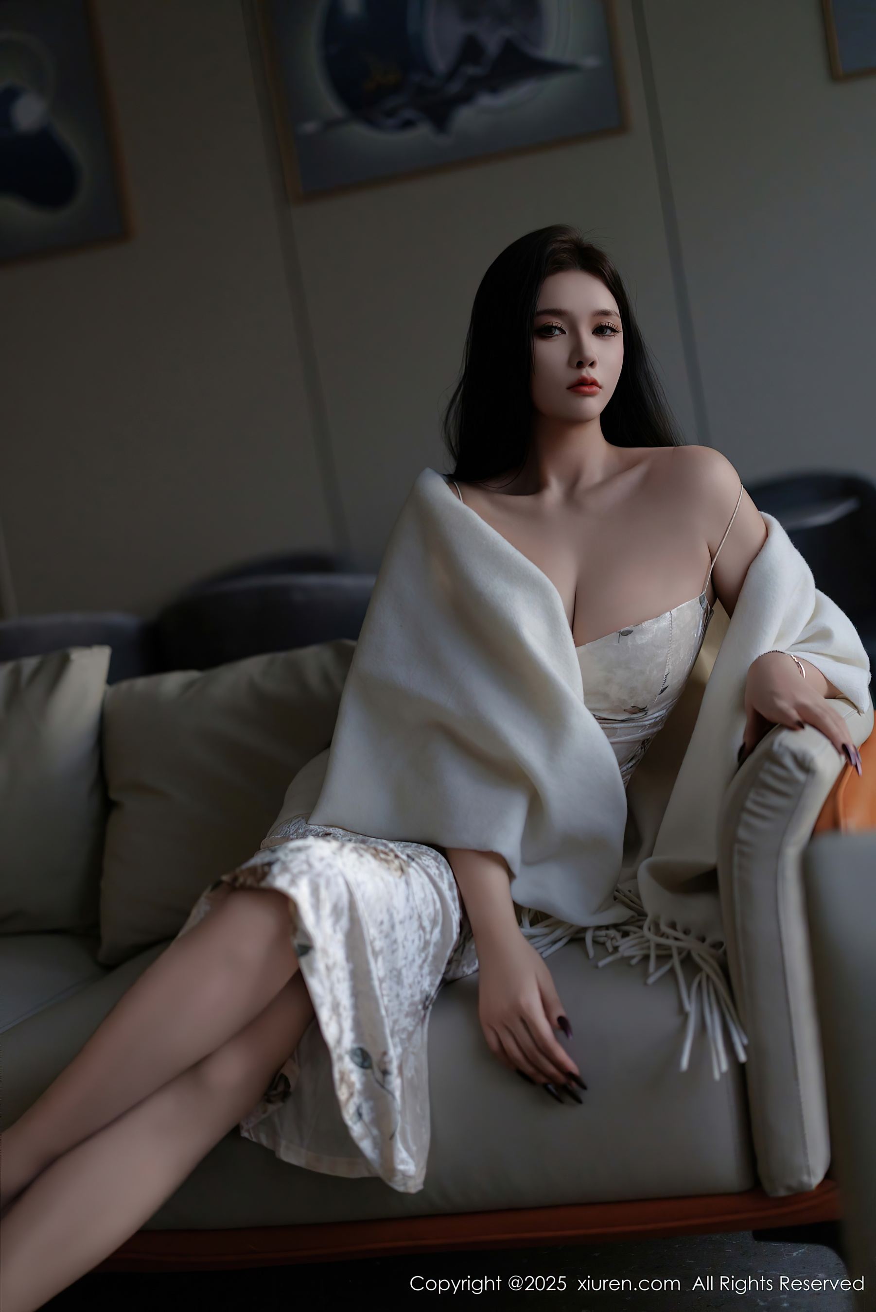 [XiuRen秀人网] No.9899 娜比 丝袜美腿-看套图