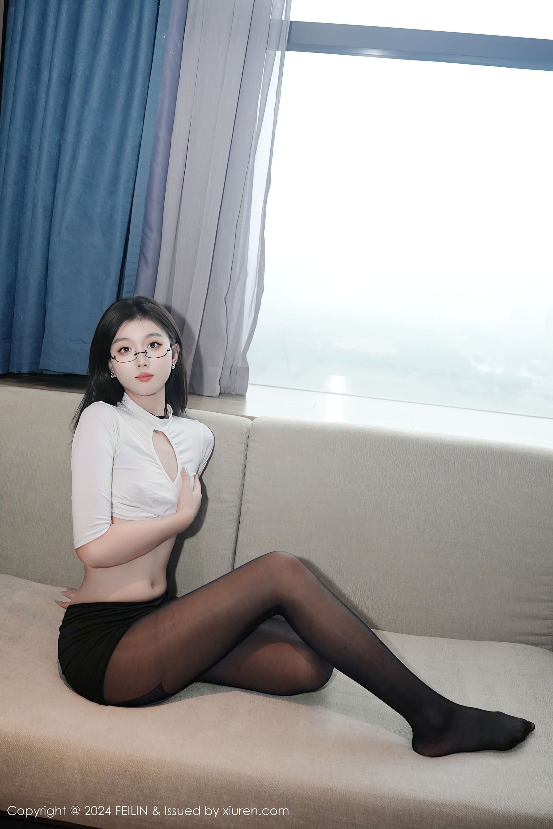 图片[3]-[FEILIN嗲囡囡] VOL.489 江念鱼 黑丝美腿-看套图