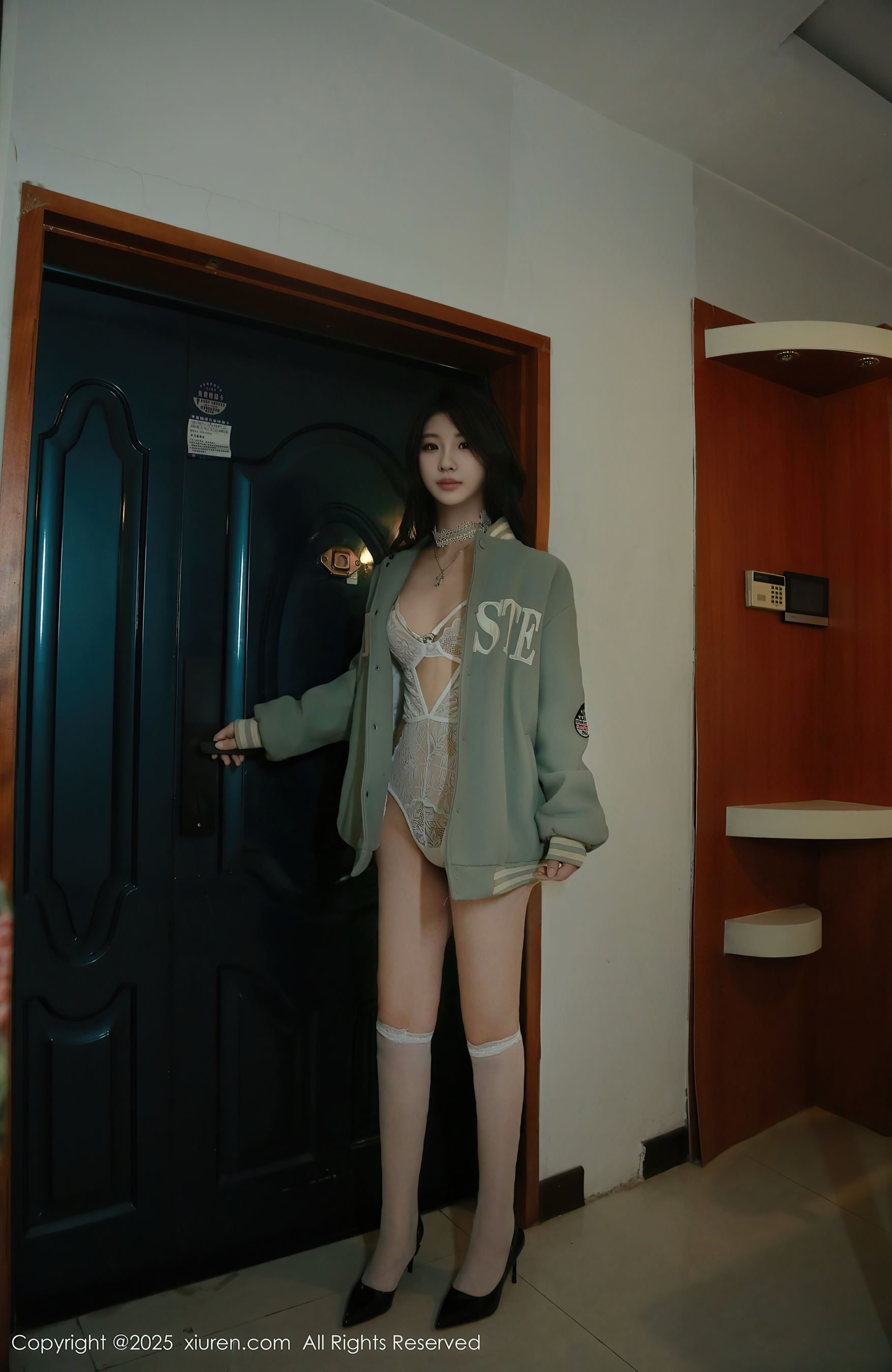 图片[4]-[XiuRen秀人网] No.10137 小芭乐 白色情趣-看套图