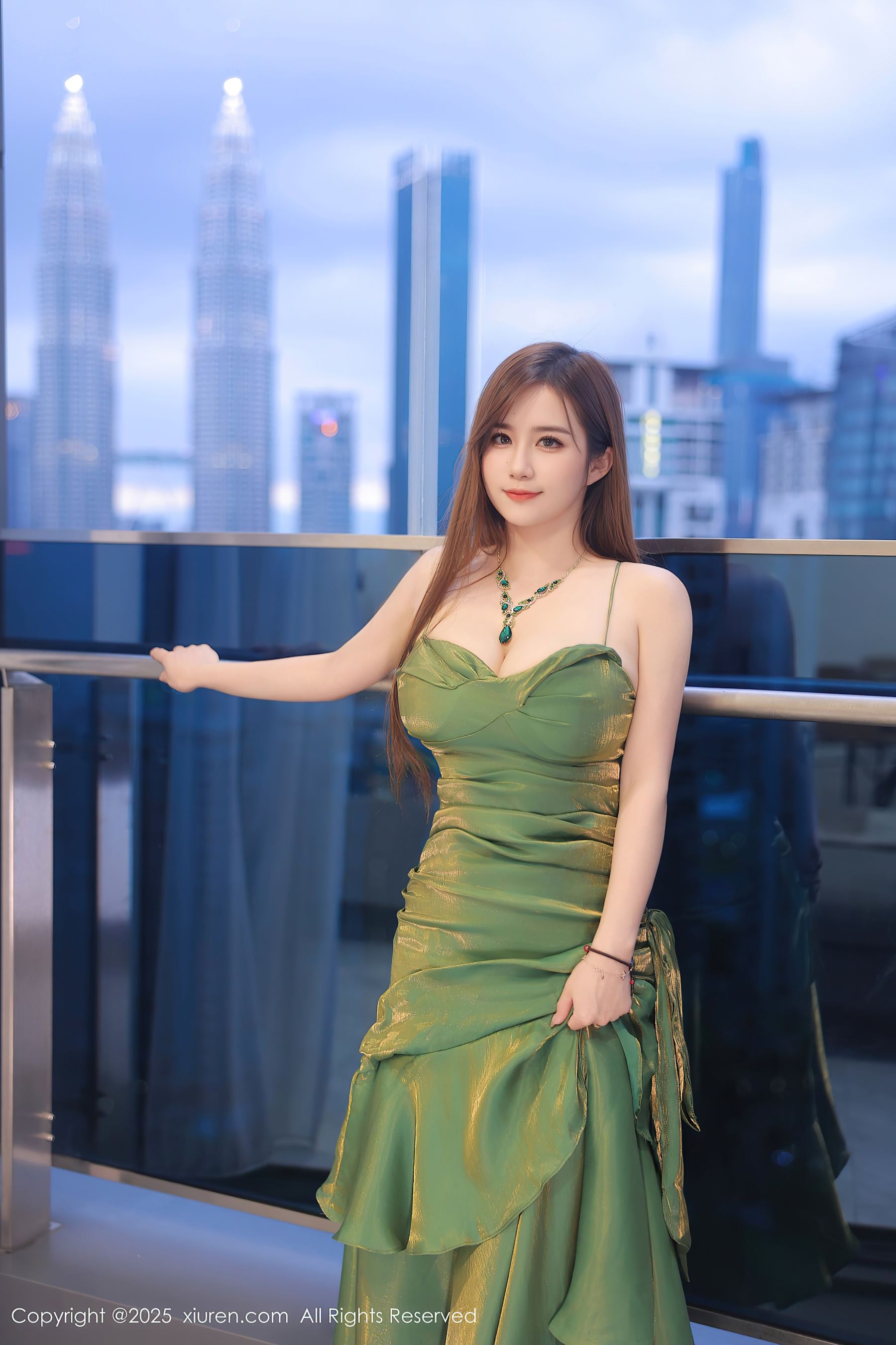图片[4]-[XiuRen秀人网] No.10169 小肉肉咪 极致美腿-看套图