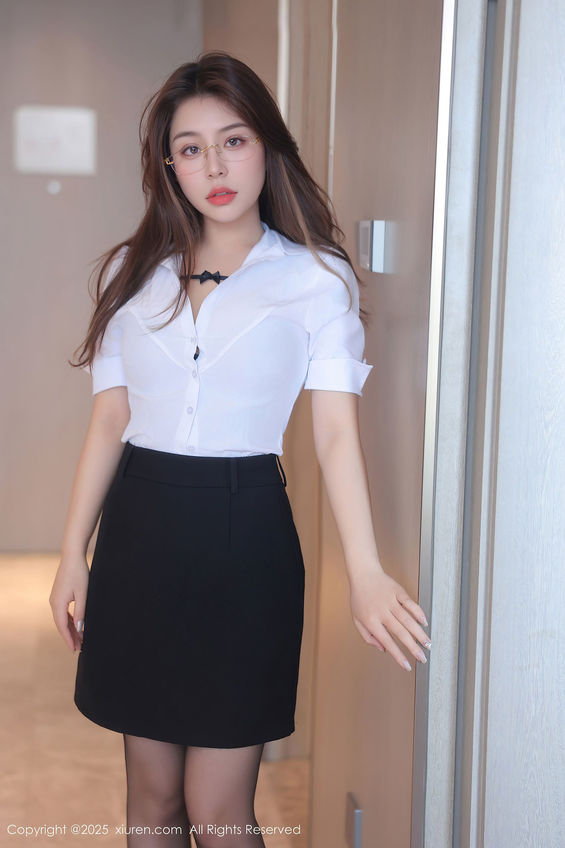 图片[3]-[XiuRen秀人网] No.10204 云璎珞 白色OL-看套图