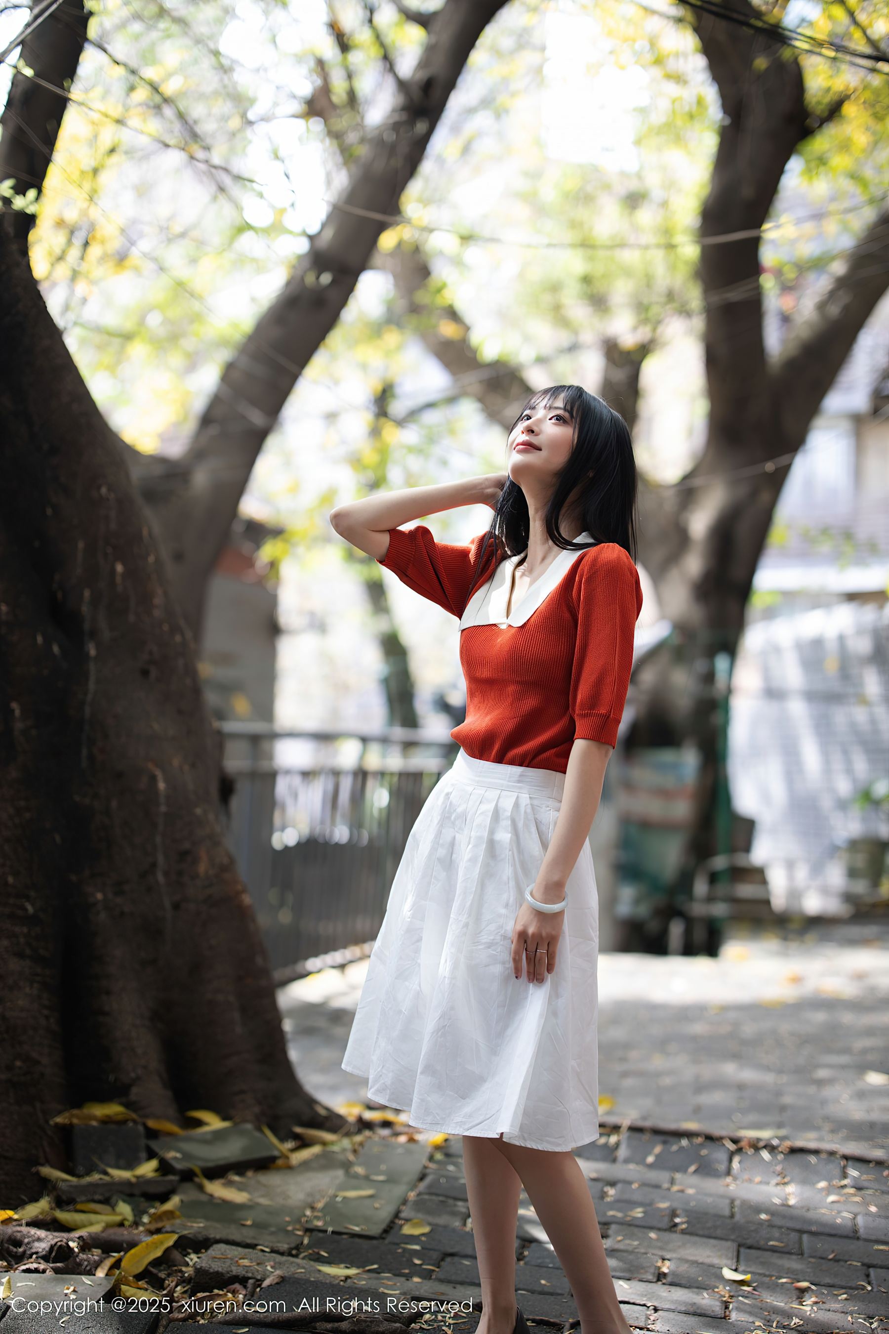 [XiuRen秀人网] No.10247 茂木希子 橙色T恤Xiuren秀人写真高清美女套图写真下载-看套图看套图