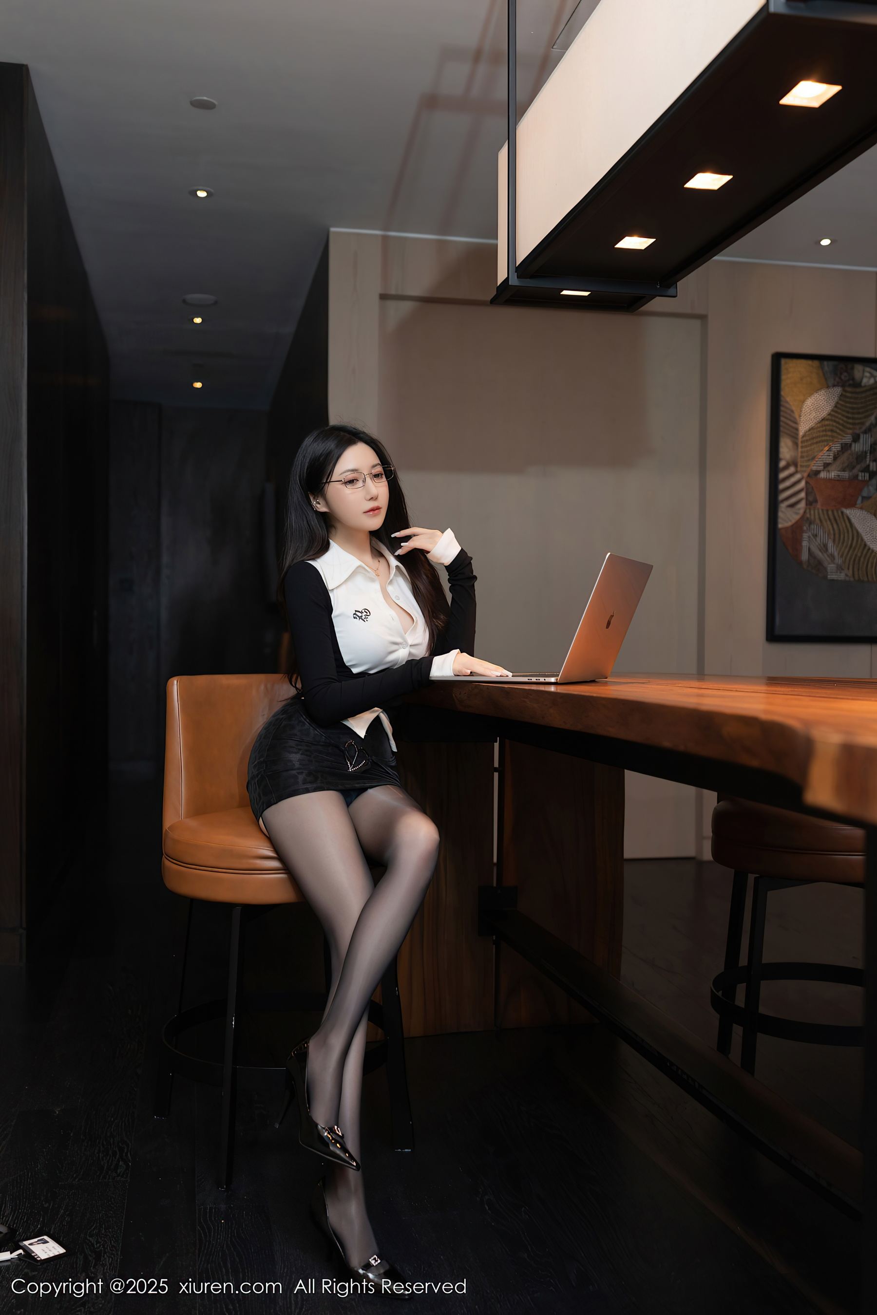 图片[4]-[XiuRen秀人网] No.10353 鱼子酱Fish 学生服-看套图