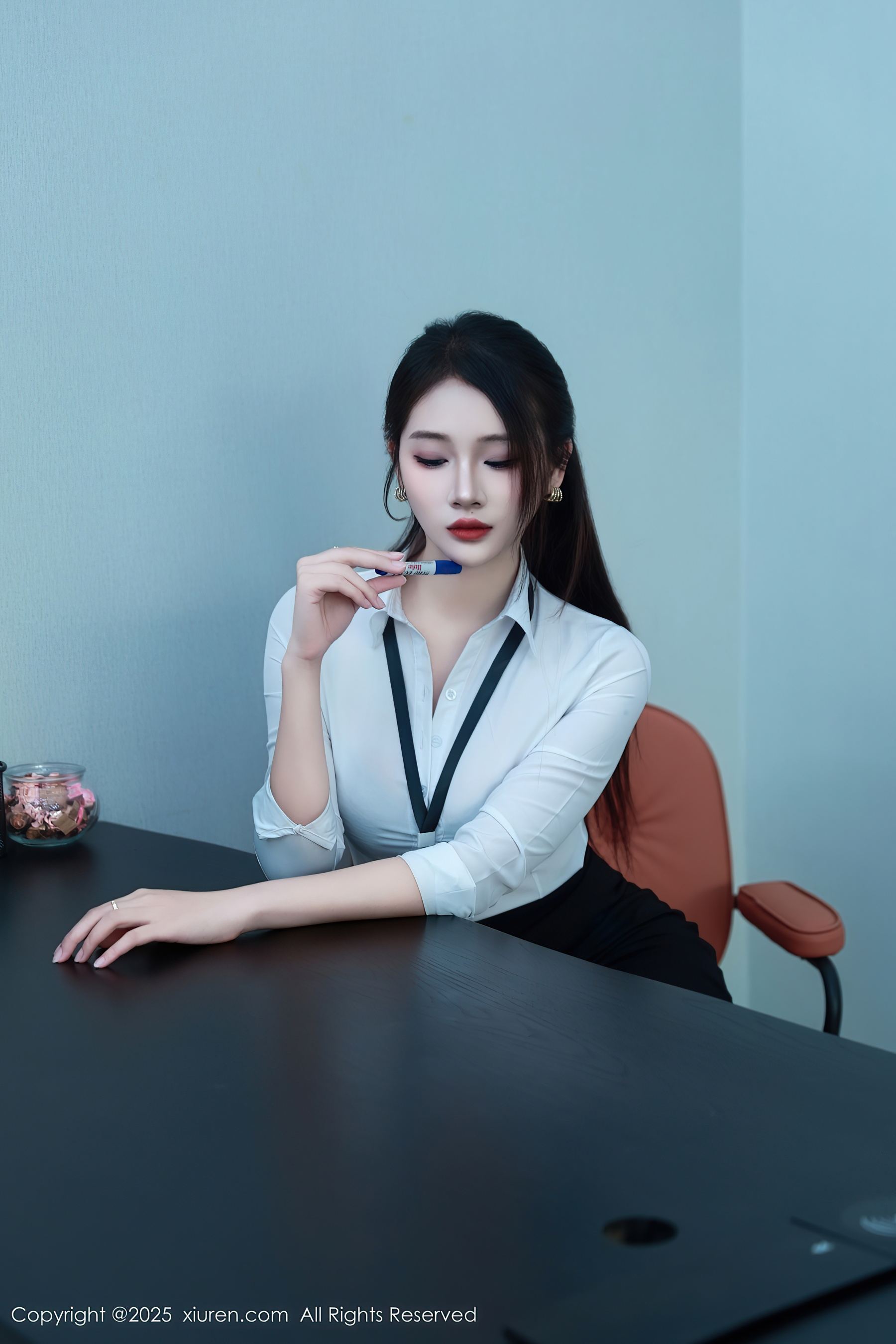图片[3]-[XiuRen秀人网] No.10406 南乔 职业套装-看套图
