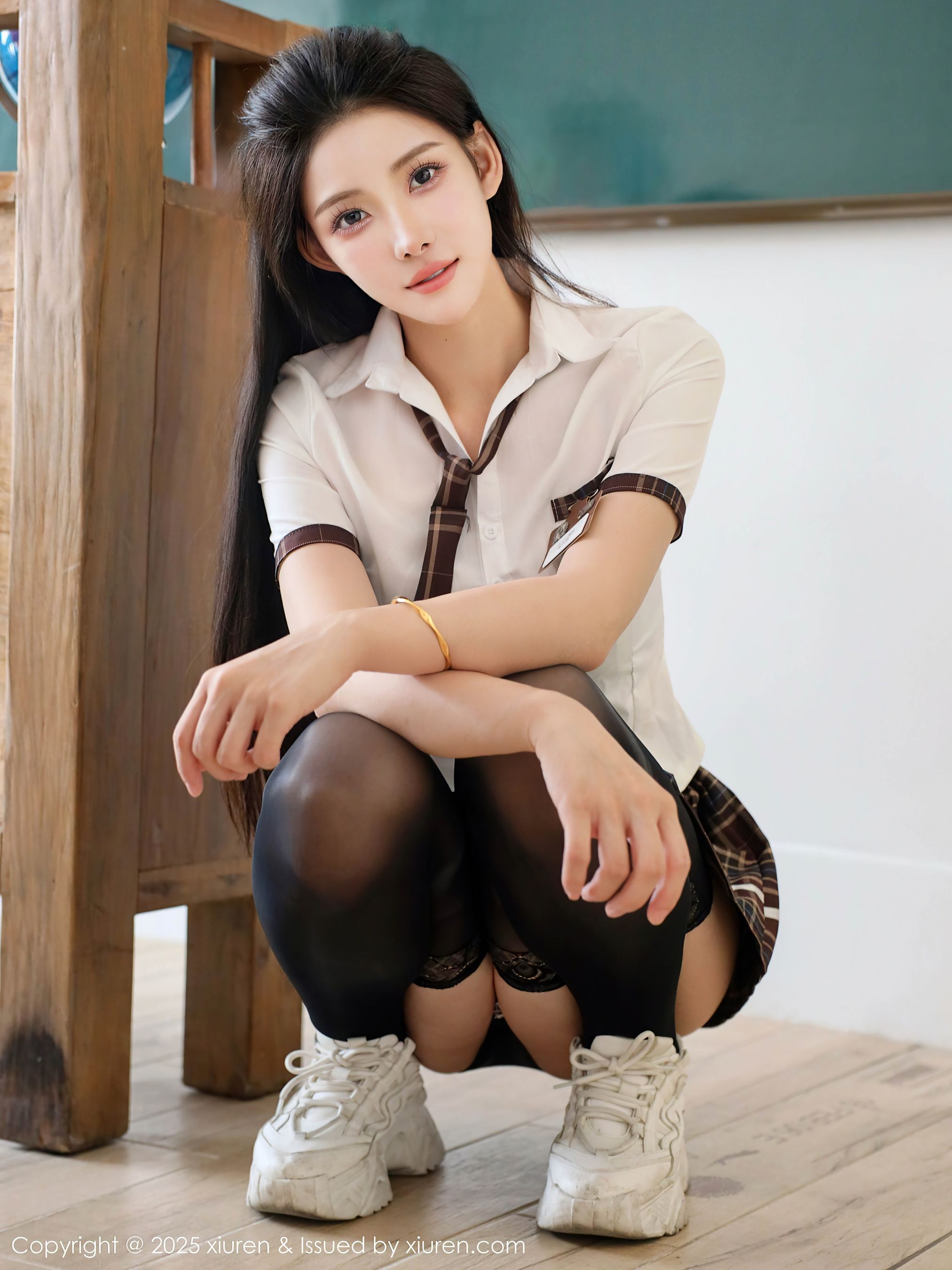 图片[4]-[XiuRen秀人网] No.10512 梨霜儿 学妹制服-看套图