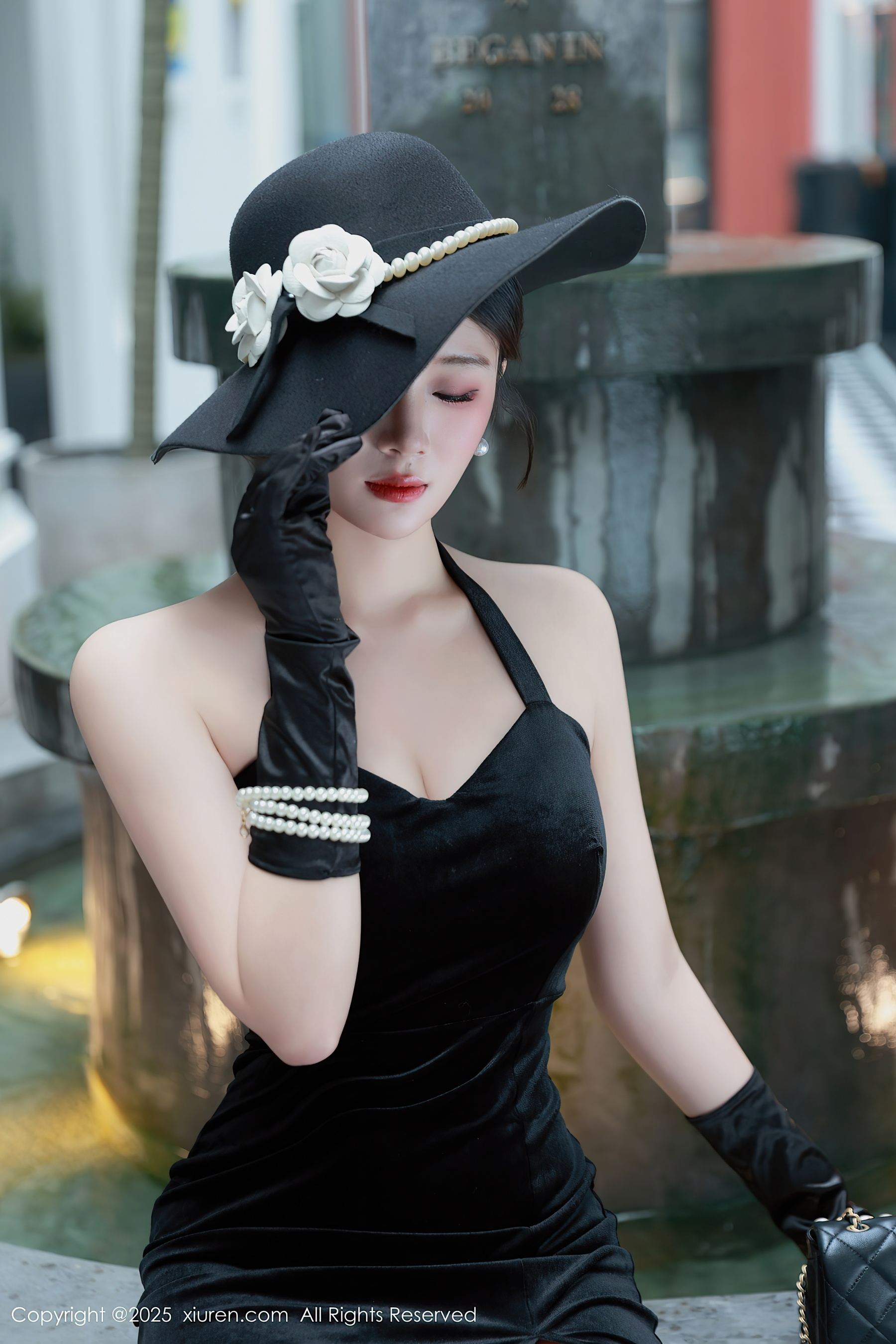 [XiuRen秀人网] No.10509 南乔 黑色连衣裙Xiuren秀人写真高清美女套图写真下载-看套图看套图