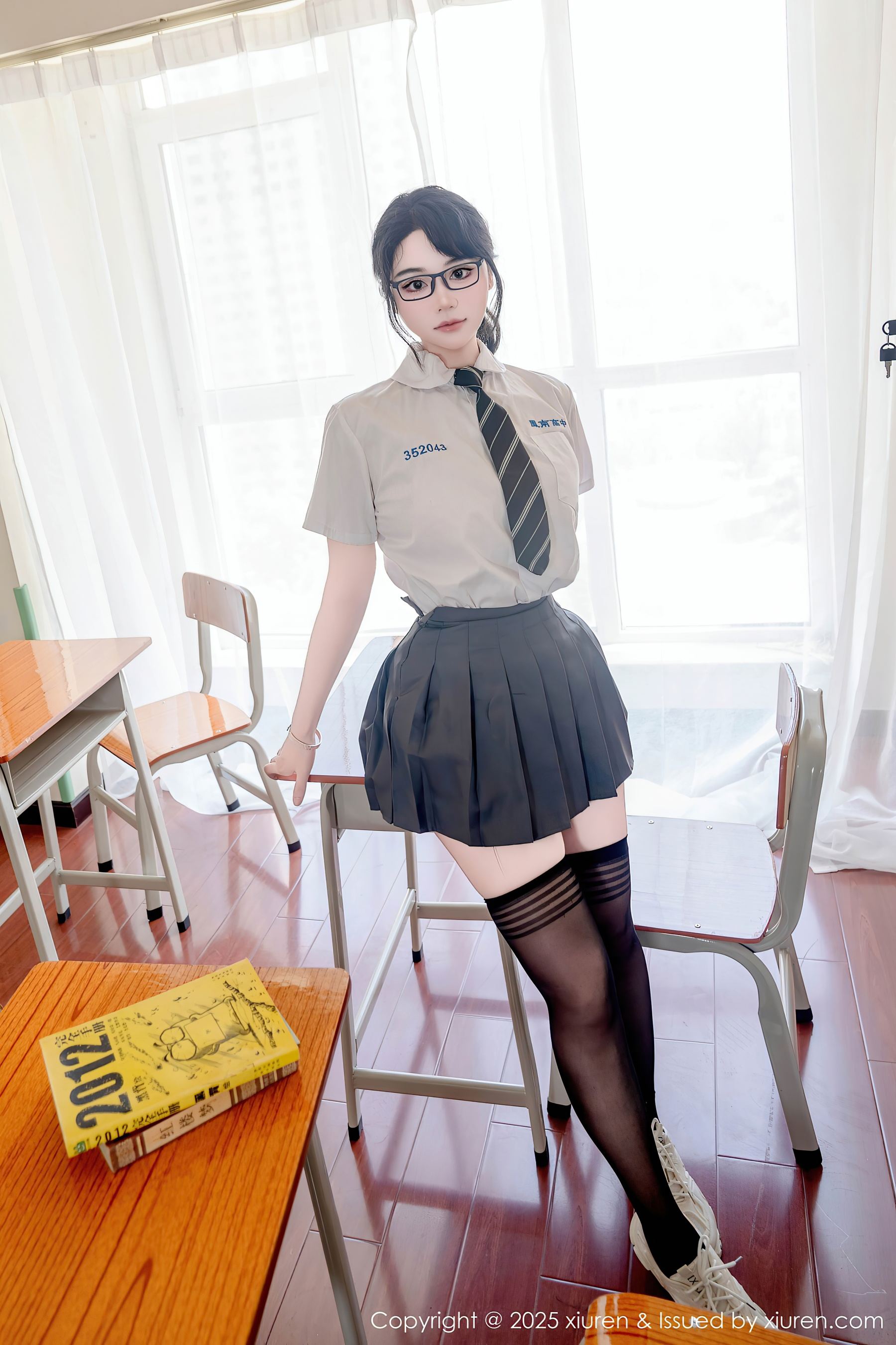 图片[5]-[XiuRen秀人网] No.10530 汐汐爱吃草莓 邻家女孩-看套图