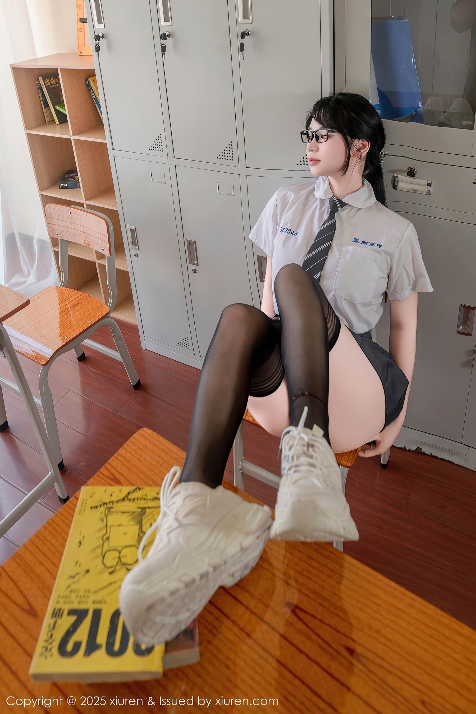 图片[3]-[XiuRen秀人网] No.10530 汐汐爱吃草莓 邻家女孩-看套图