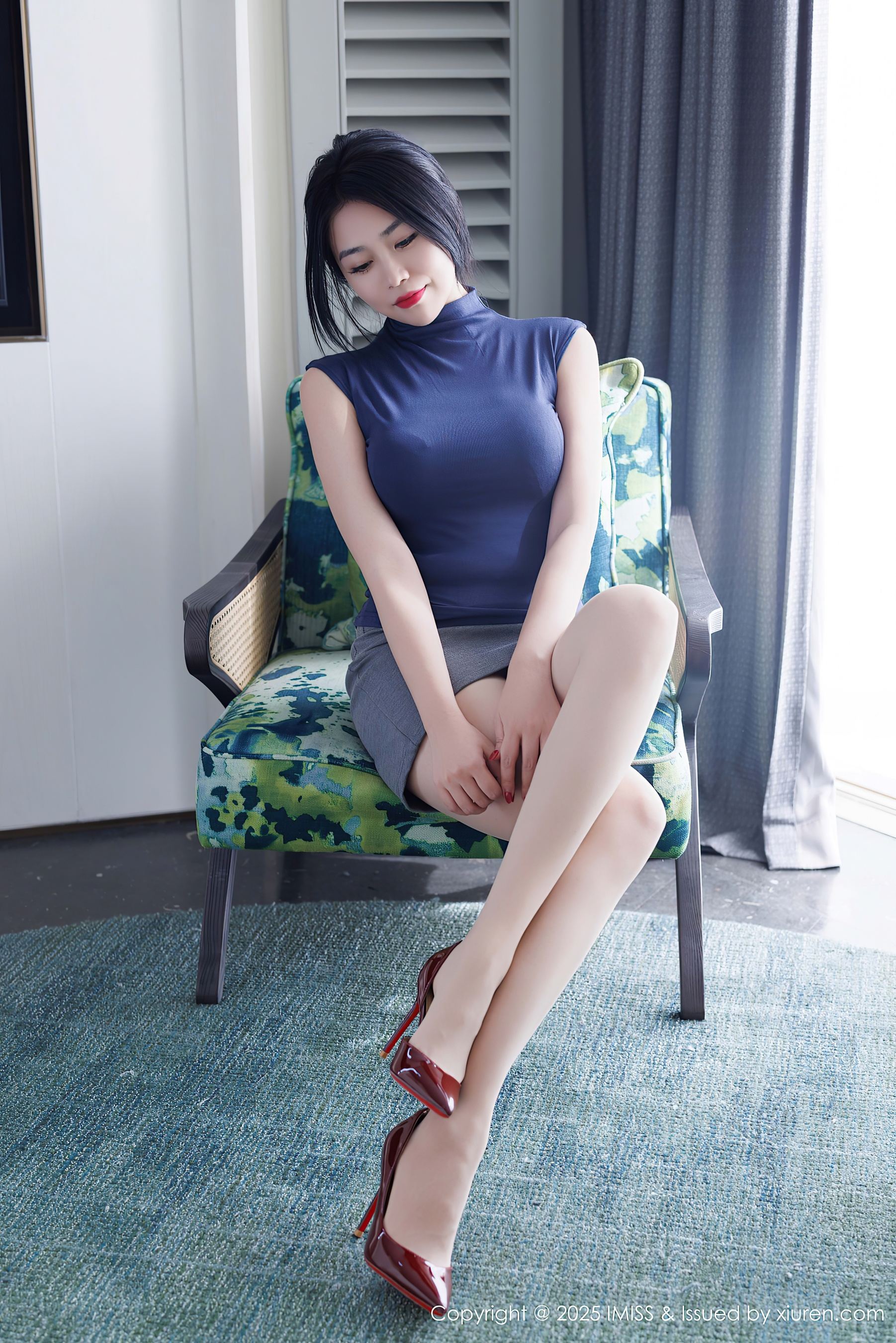 图片[1]-[IMISS爱蜜社] VOL.789 许诺Sabrina 灰色包臀裙-看套图