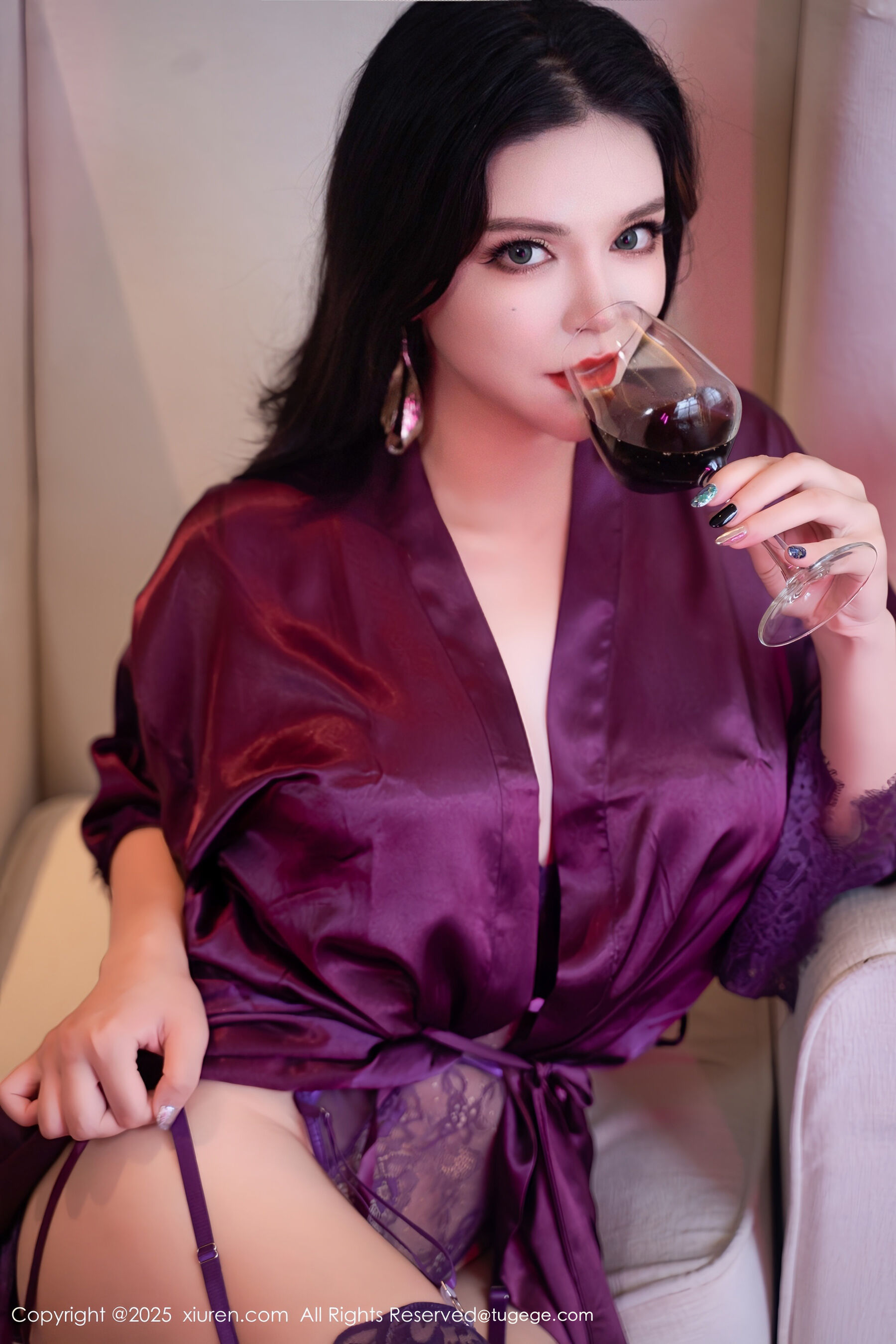 [XiuRen秀人网] 伊丽莎有点白 No.10700-看套图