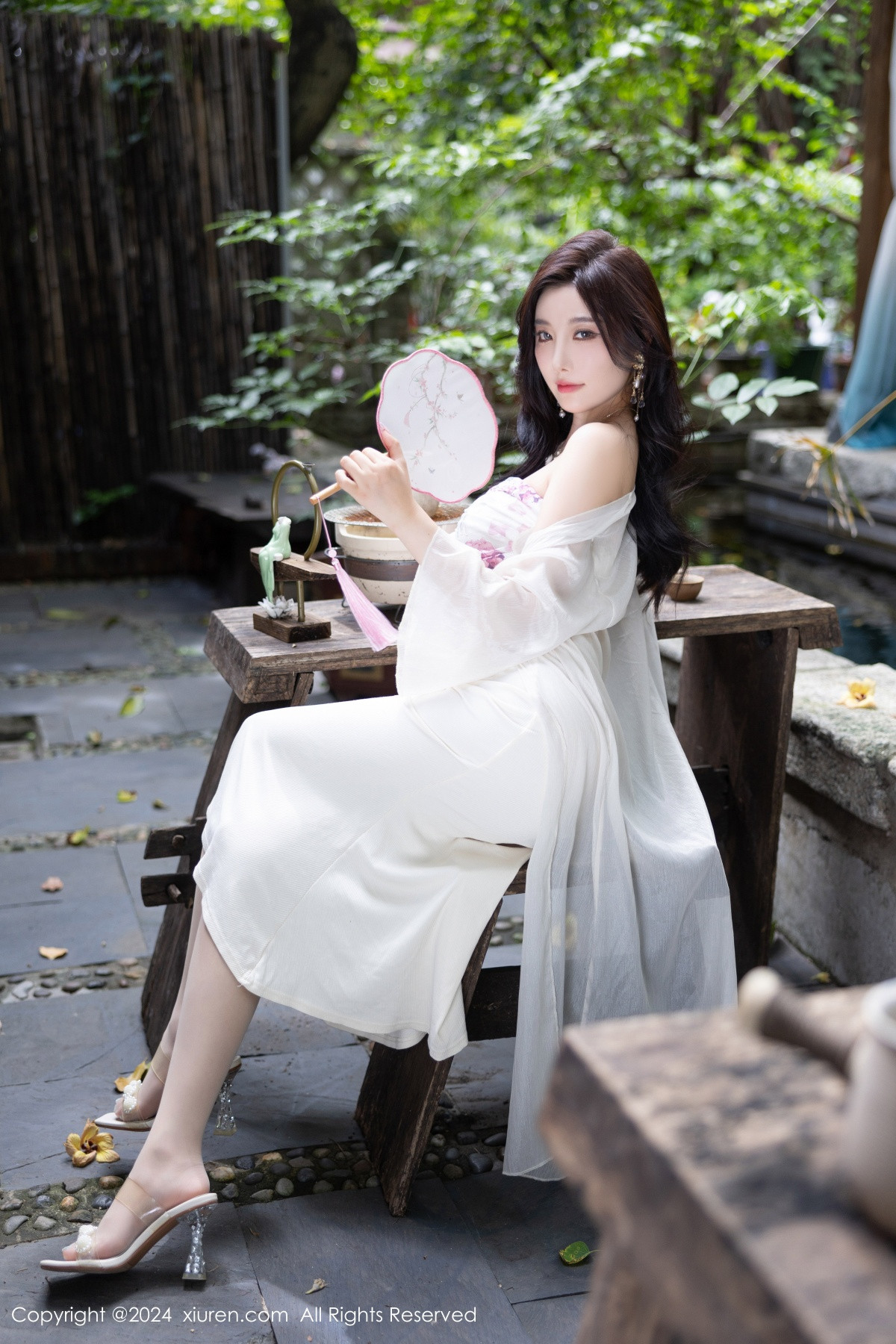 [XiuRen秀人网]No.8926_女神杨晨晨Yome性感浅色连衣裙配开档肉丝秀完美身材诱惑写真80PXiuren秀人写真高清美女套图写真下载-看套图推荐论坛Xiuren秀人写真高清美女套图写真下载-看套图免费套图Xiuren秀人写真高清美女套图写真下载-看套图看套图
