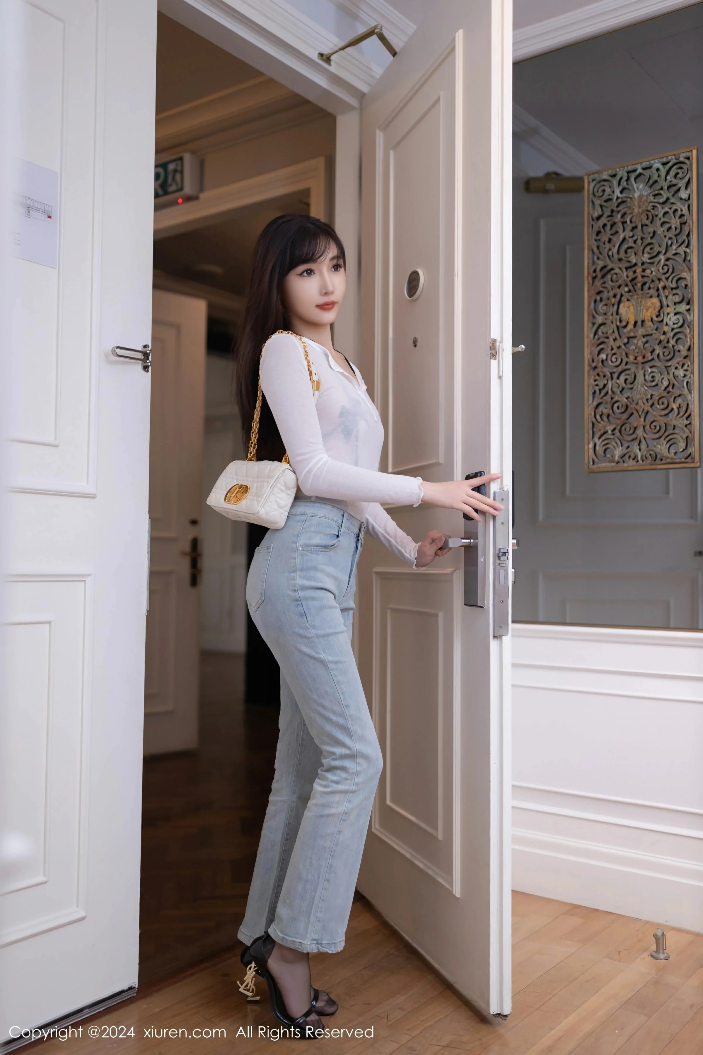 [XiuRen秀人网] 2024.09.05 No.9118 陆萱萱Xiuren秀人写真高清美女套图写真下载-看套图最新发布论坛Xiuren秀人写真高清美女套图写真下载-看套图免费套图Xiuren秀人写真高清美女套图写真下载-看套图看套图