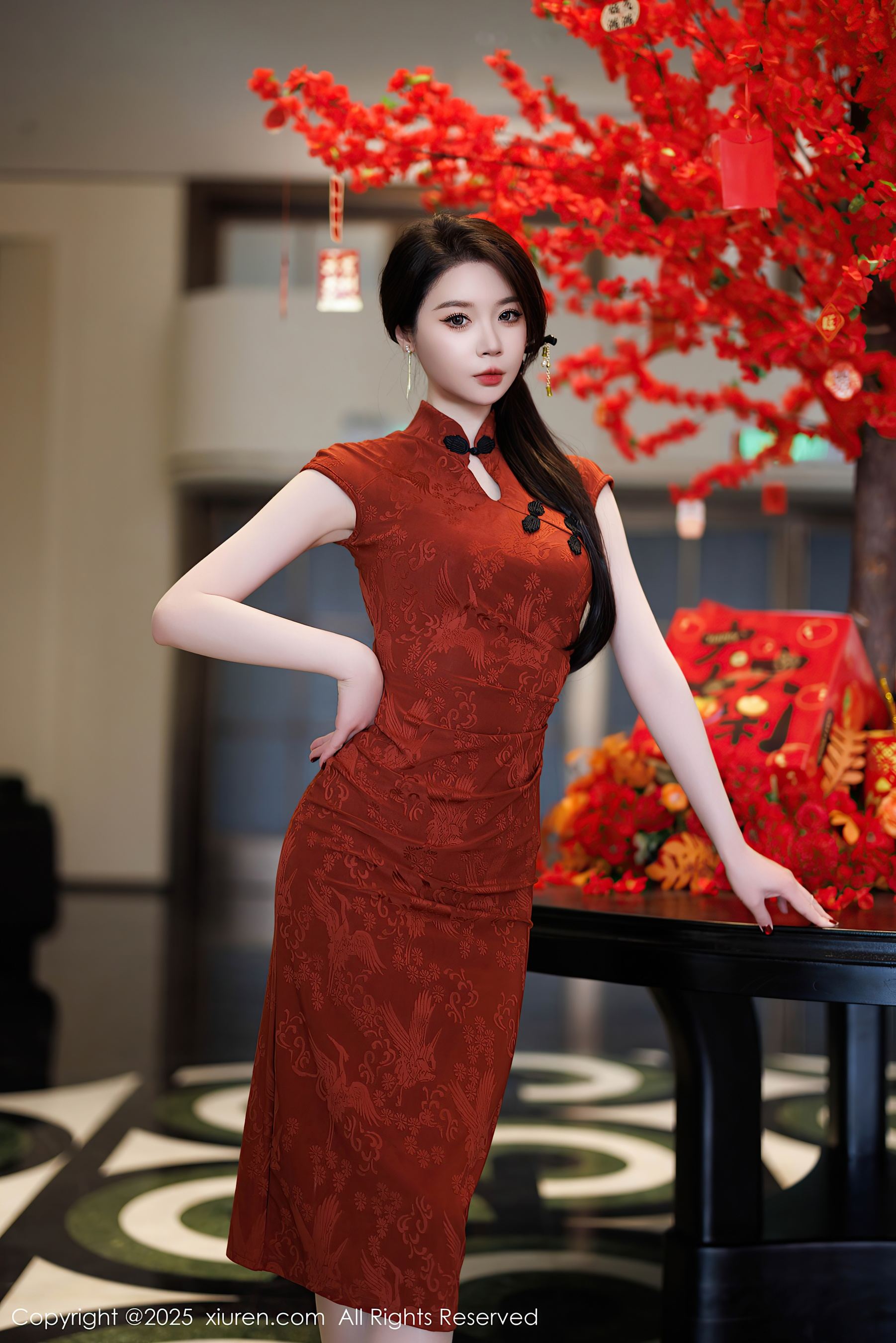 [XiuRen秀人网] No.9812 梦心玥 旗袍美腿-看套图