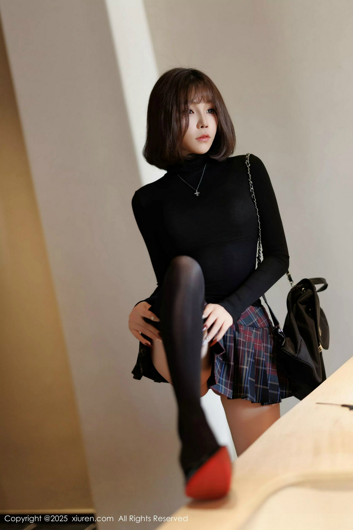 [XiuRen秀人网]No.9944_女神徐莉芝Booty性感格子短裙露蓝色内衣配黑丝袜秀美腿诱惑写真85PXiuren秀人写真高清美女套图写真下载-看套图推荐论坛Xiuren秀人写真高清美女套图写真下载-看套图免费套图Xiuren秀人写真高清美女套图写真下载-看套图看套图