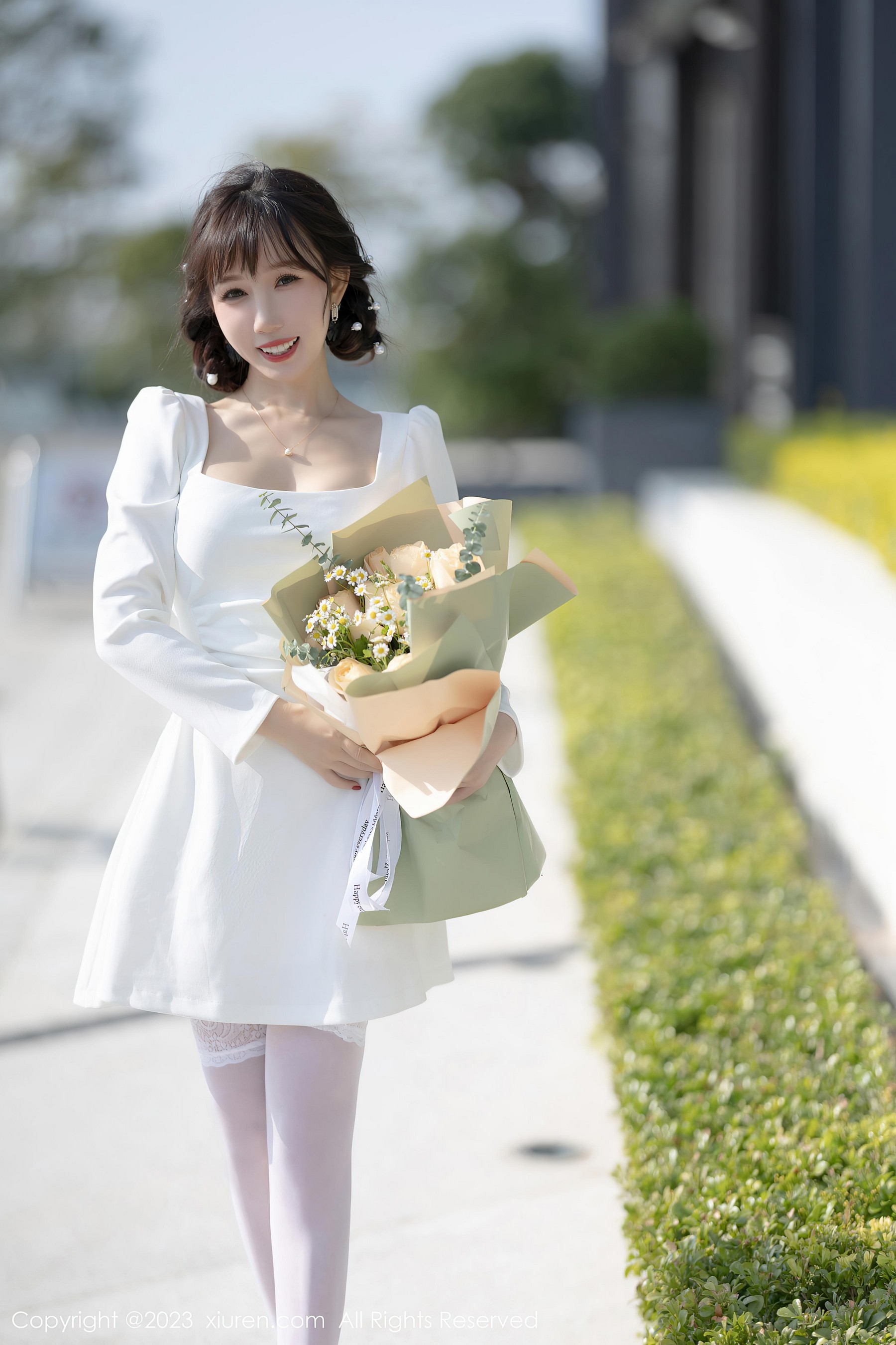 [XiuRen秀人网]2023.04.06 NO.6528 波巧酱 白色连衣裙与透视情趣内衣加丝袜美腿性感私房写真集Xiuren秀人写真高清美女套图写真下载-看套图秀人网论坛Xiuren秀人写真高清美女套图写真下载-看套图免费套图Xiuren秀人写真高清美女套图写真下载-看套图看套图