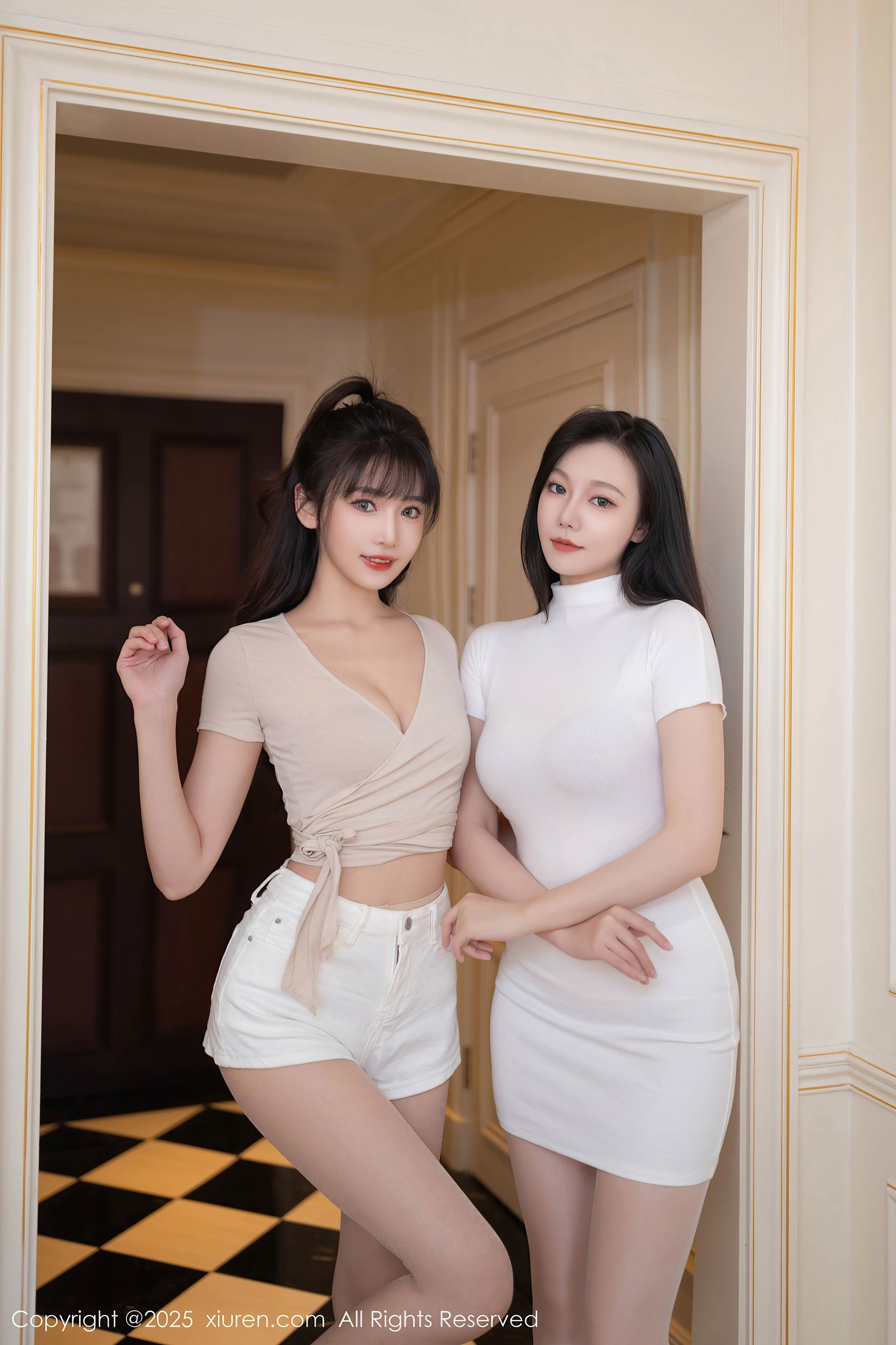 [XiuRen秀人网] No.9806 陆萱萱 美腿丝袜-看套图