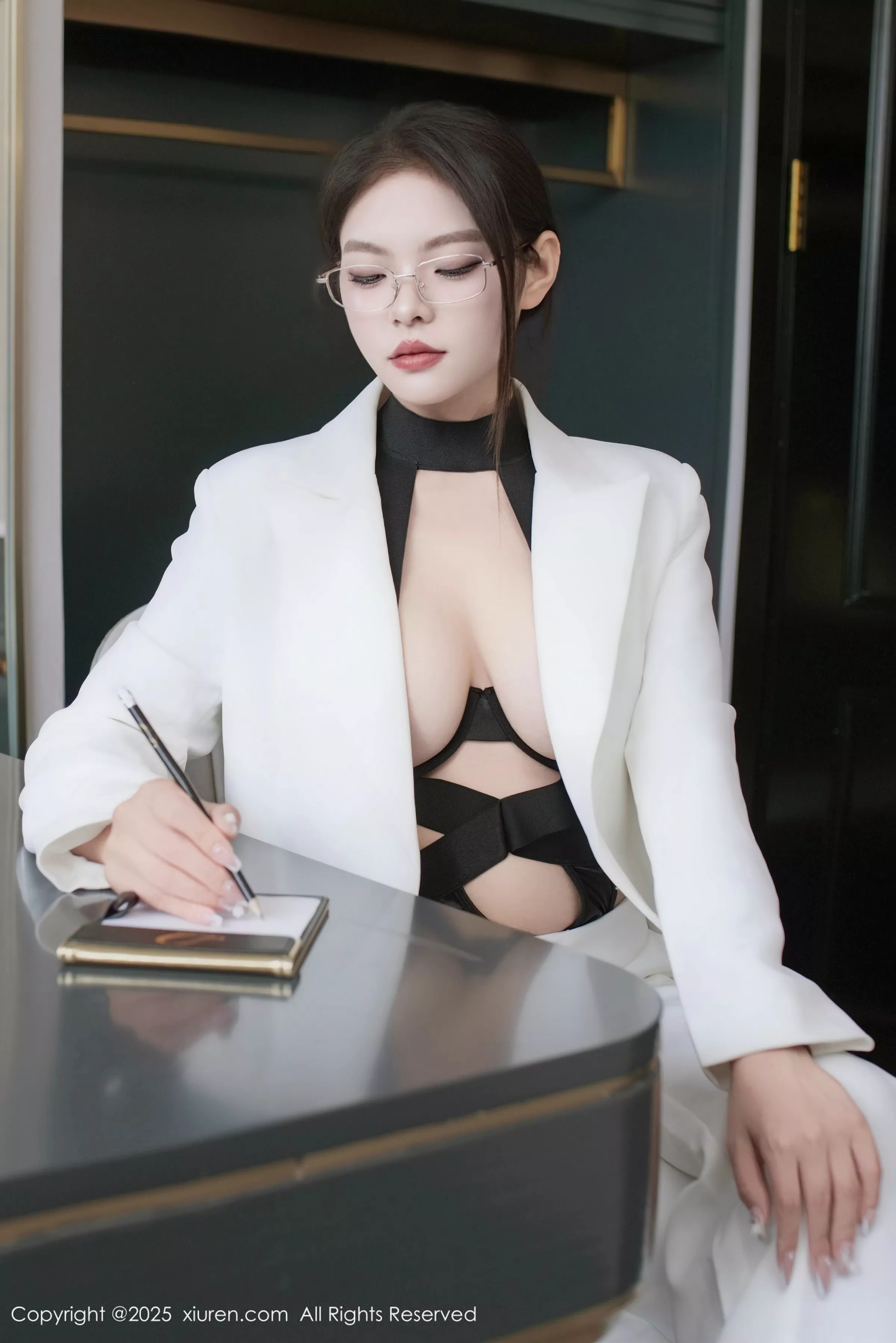 [XiuRen秀人网]No.10464_新人模特冬安白色西服露黑色情趣内衣配黑丝袜秀丰满身材诱惑写真94PXiuren秀人写真高清美女套图写真下载-看套图推荐论坛Xiuren秀人写真高清美女套图写真下载-看套图免费套图Xiuren秀人写真高清美女套图写真下载-看套图看套图
