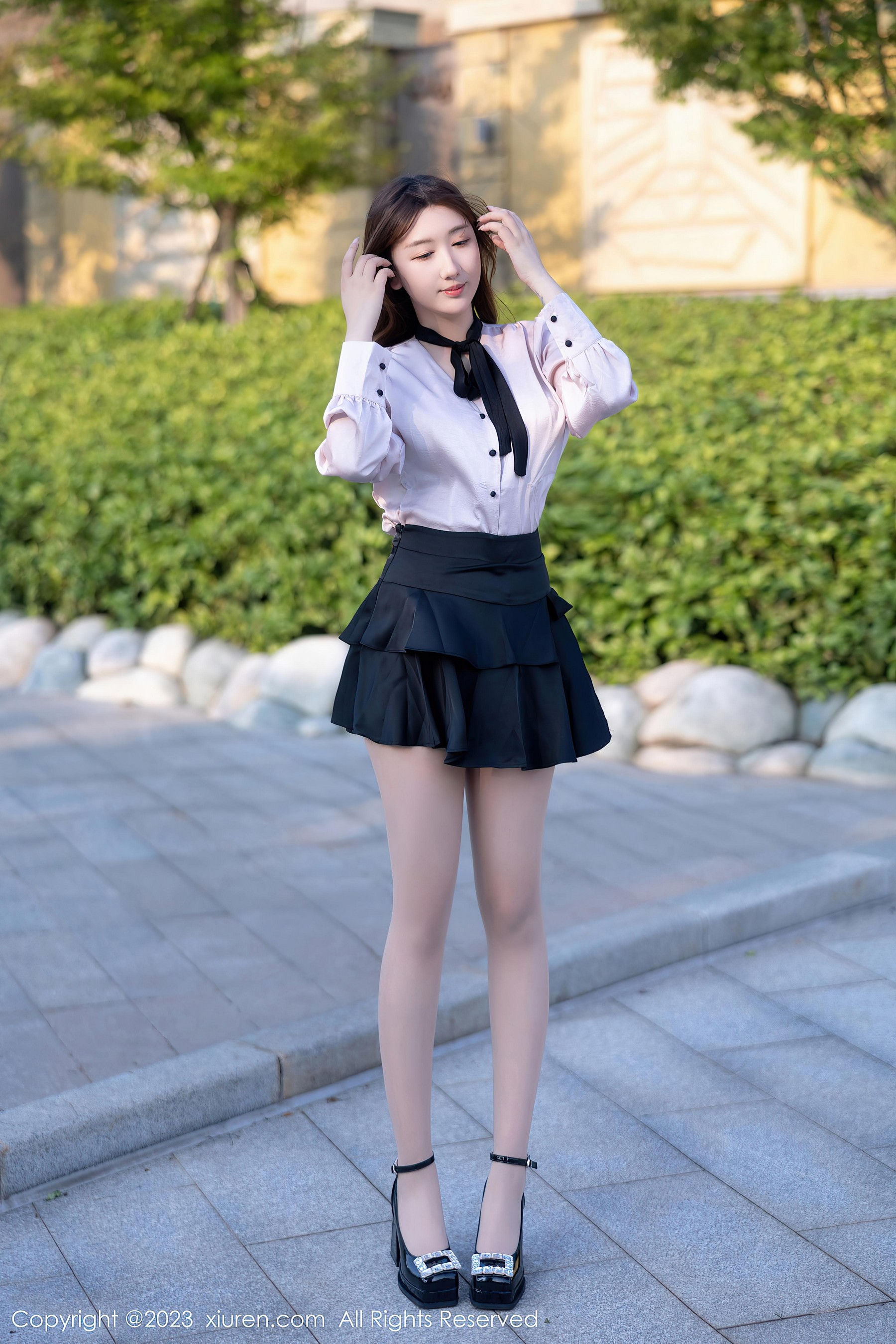 [XiuRen秀人网]2023.05.11 NO.6721 江真真 粉色JK制服与黑色内衣加肉丝美腿性感私房写真集Xiuren秀人写真高清美女套图写真下载-看套图看套图