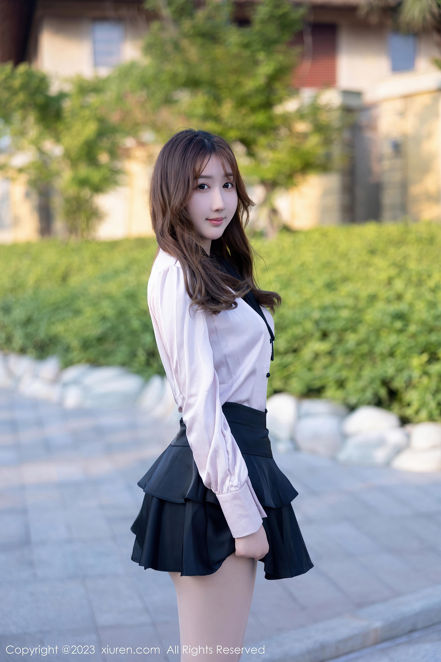 [XiuRen秀人网]2023.05.11 NO.6721 江真真 粉色JK制服与黑色内衣加肉丝美腿性感私房写真集Xiuren秀人写真高清美女套图写真下载-看套图看套图