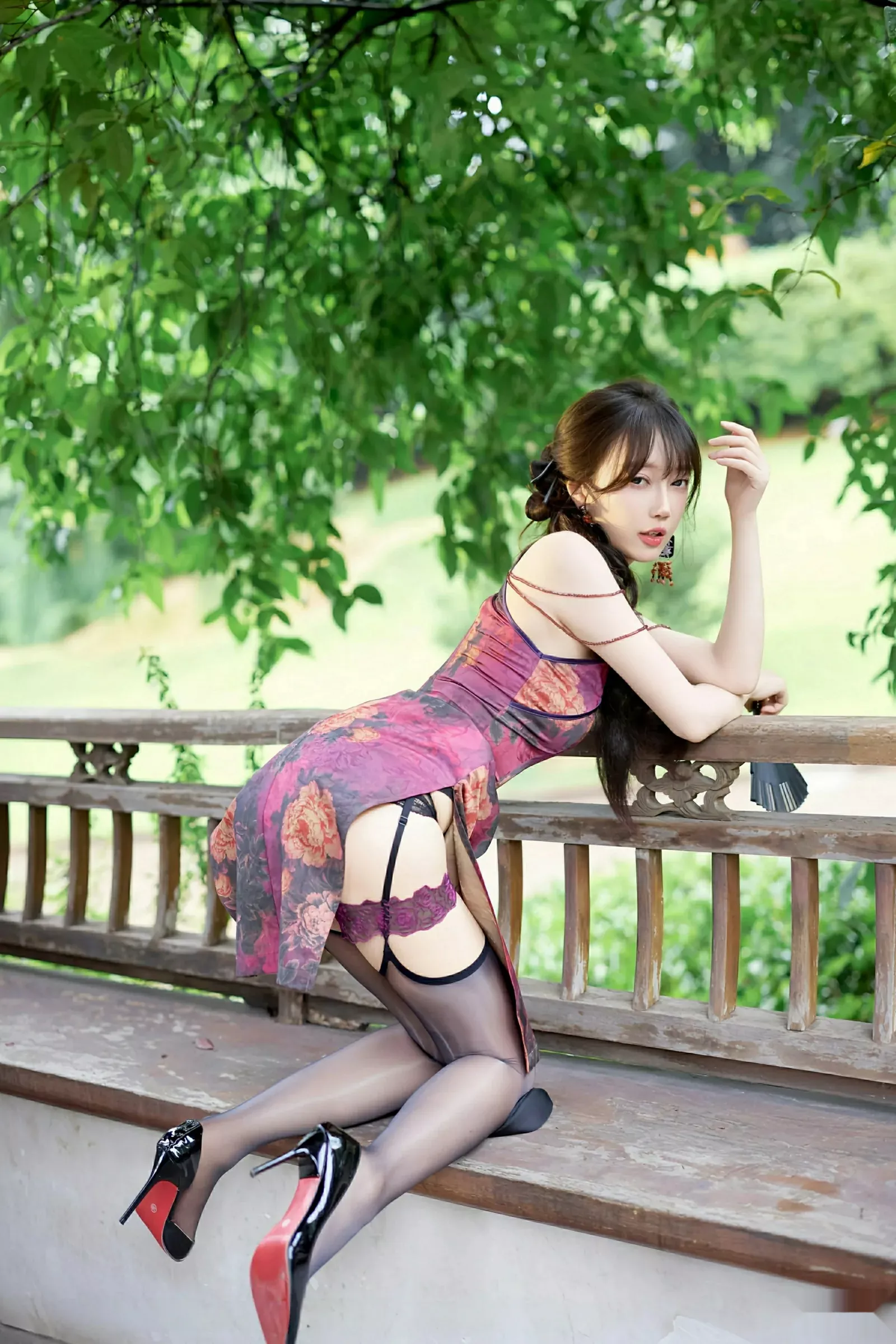 [XiuRen秀人网]No.10593_模特玥儿玥er性感紫色旗袍服饰配黑丝吊袜秀完美身材诱惑写真64PXiuren秀人写真高清美女套图写真下载-看套图推荐论坛Xiuren秀人写真高清美女套图写真下载-看套图免费套图Xiuren秀人写真高清美女套图写真下载-看套图看套图