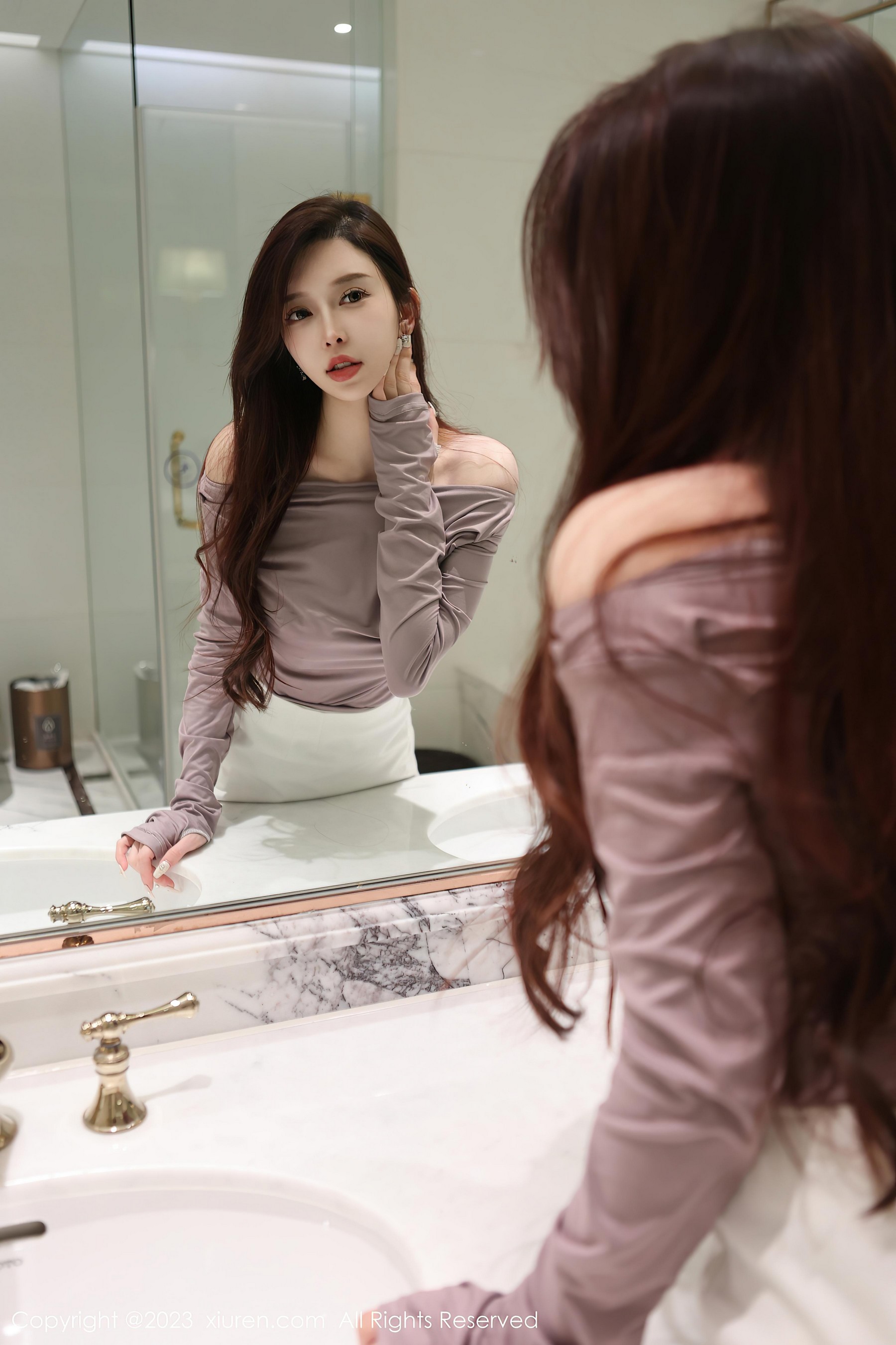 [XiuRen秀人网]2023.05.12 NO.6728 玉兔miki 白色短裙与蕾丝内衣加肉丝美腿性感私房写真集Xiuren秀人写真高清美女套图写真下载-看套图看套图