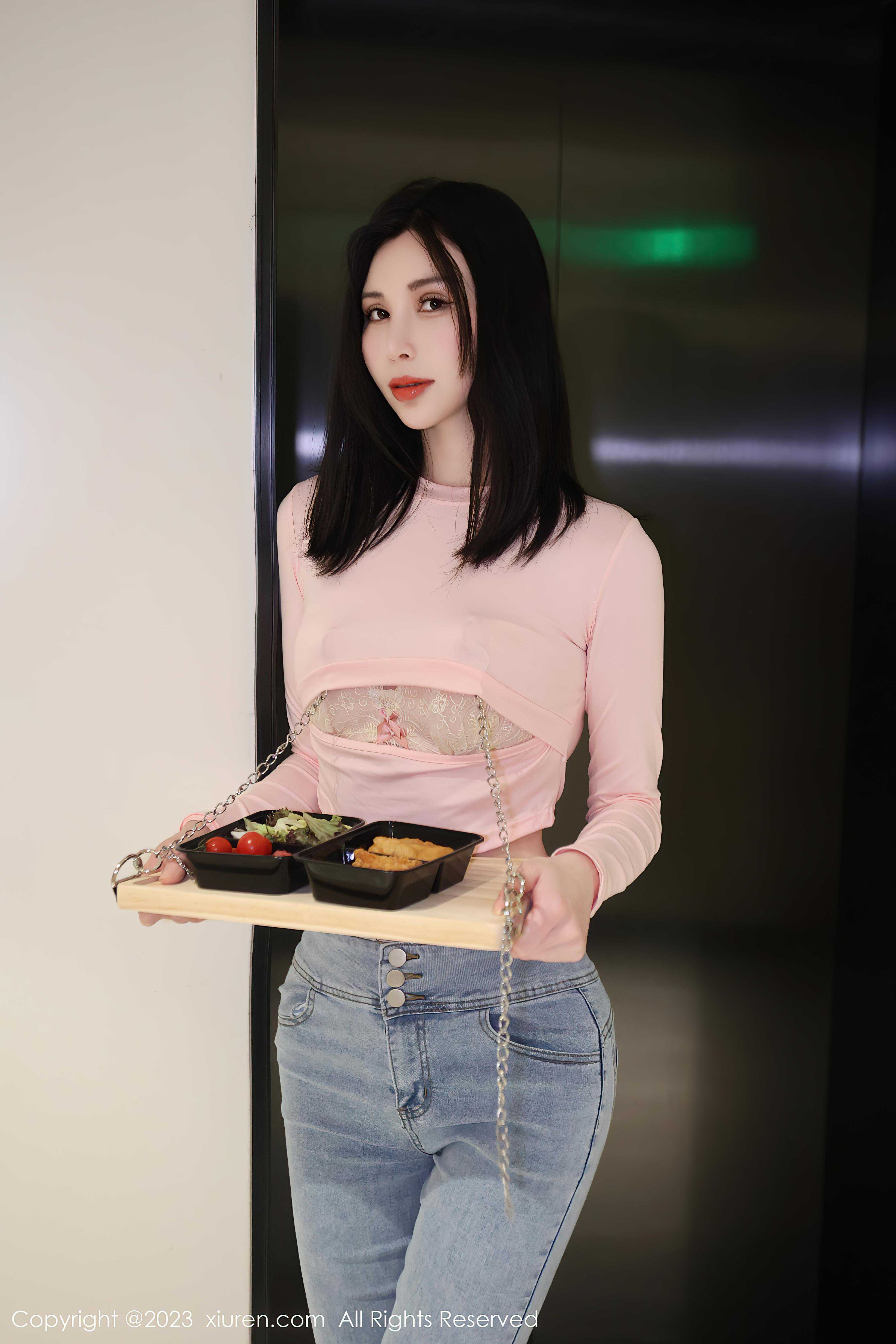 [XiuRen秀人网]2023.06.29 NO.6992 曼柔 粉色哺乳T恤与白色蕾丝内衣加肉丝美腿性感私房写真集Xiuren秀人写真高清美女套图写真下载-看套图秀人网论坛Xiuren秀人写真高清美女套图写真下载-看套图免费套图Xiuren秀人写真高清美女套图写真下载-看套图看套图