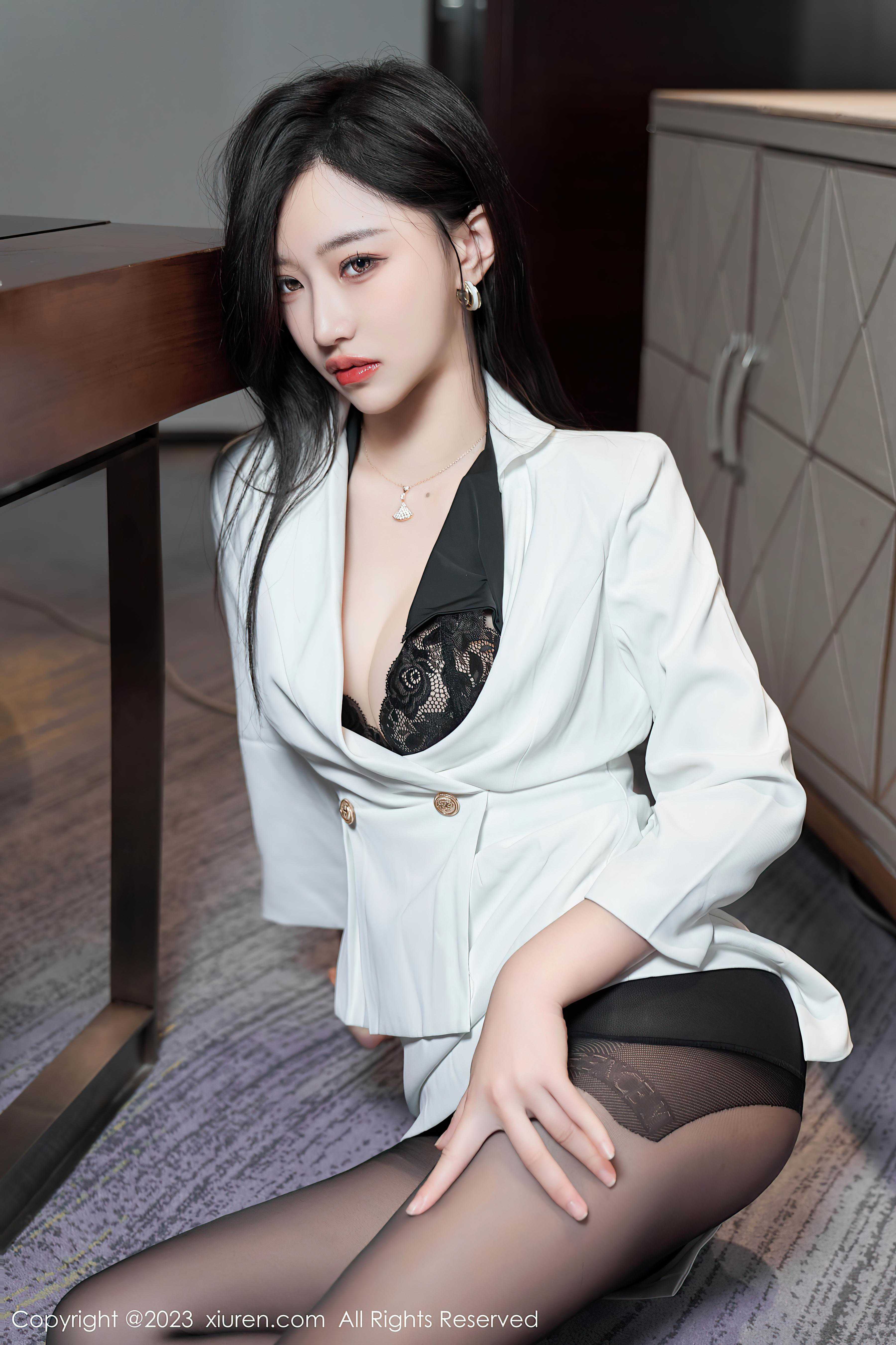 [XiuRen秀人网]2023.06.12 NO.6900 妙可可Cheese 白色OL制服与黑色透视连衣裙加黑丝美腿性感私房写真集Xiuren秀人写真高清美女套图写真下载-看套图秀人网论坛Xiuren秀人写真高清美女套图写真下载-看套图免费套图Xiuren秀人写真高清美女套图写真下载-看套图看套图