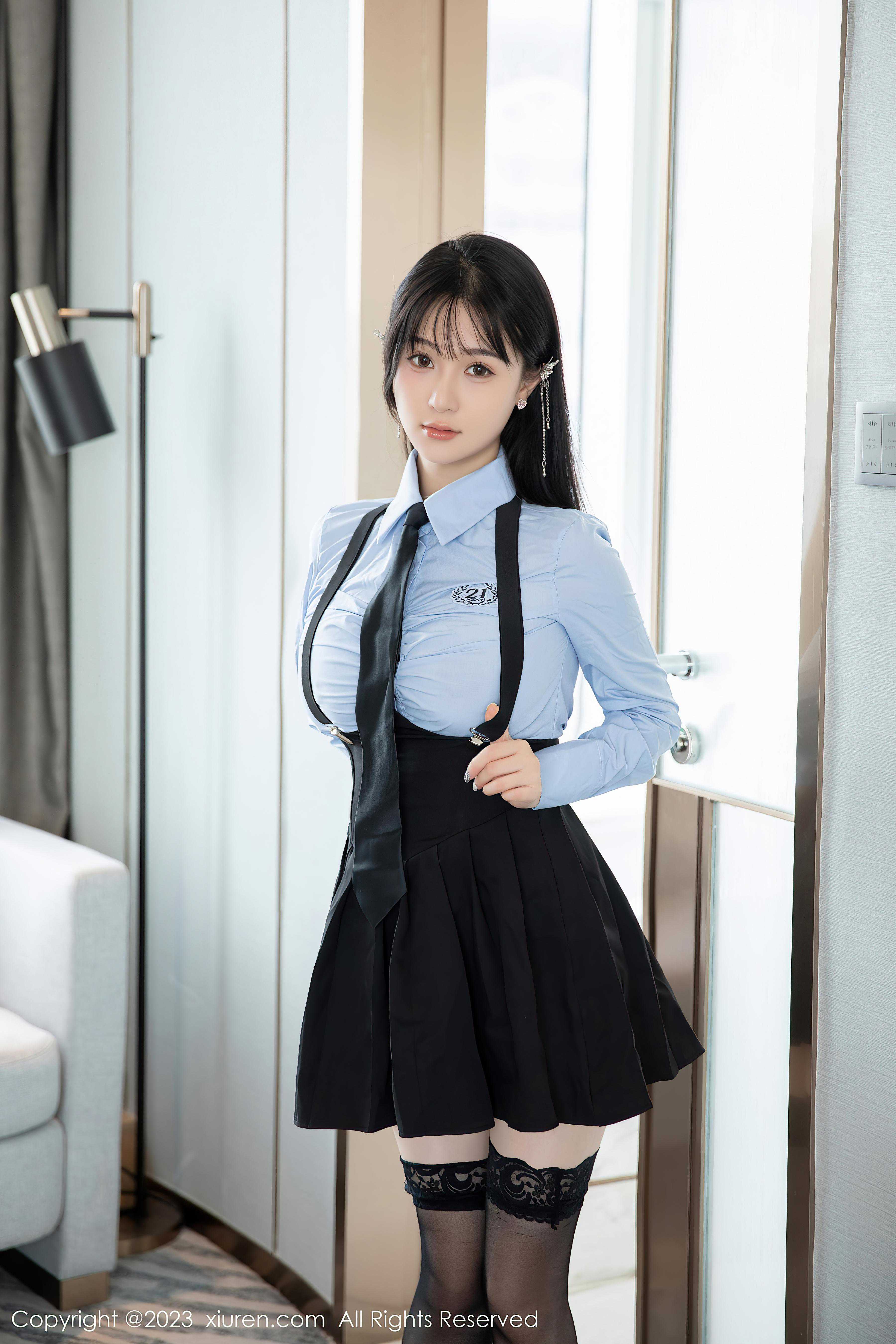 [XiuRen秀人网]2023.07.26 NO.7140 柚琪Rich JK制服与黑色短裙加黑丝美腿性感私房写真集Xiuren秀人写真高清美女套图写真下载-看套图看套图