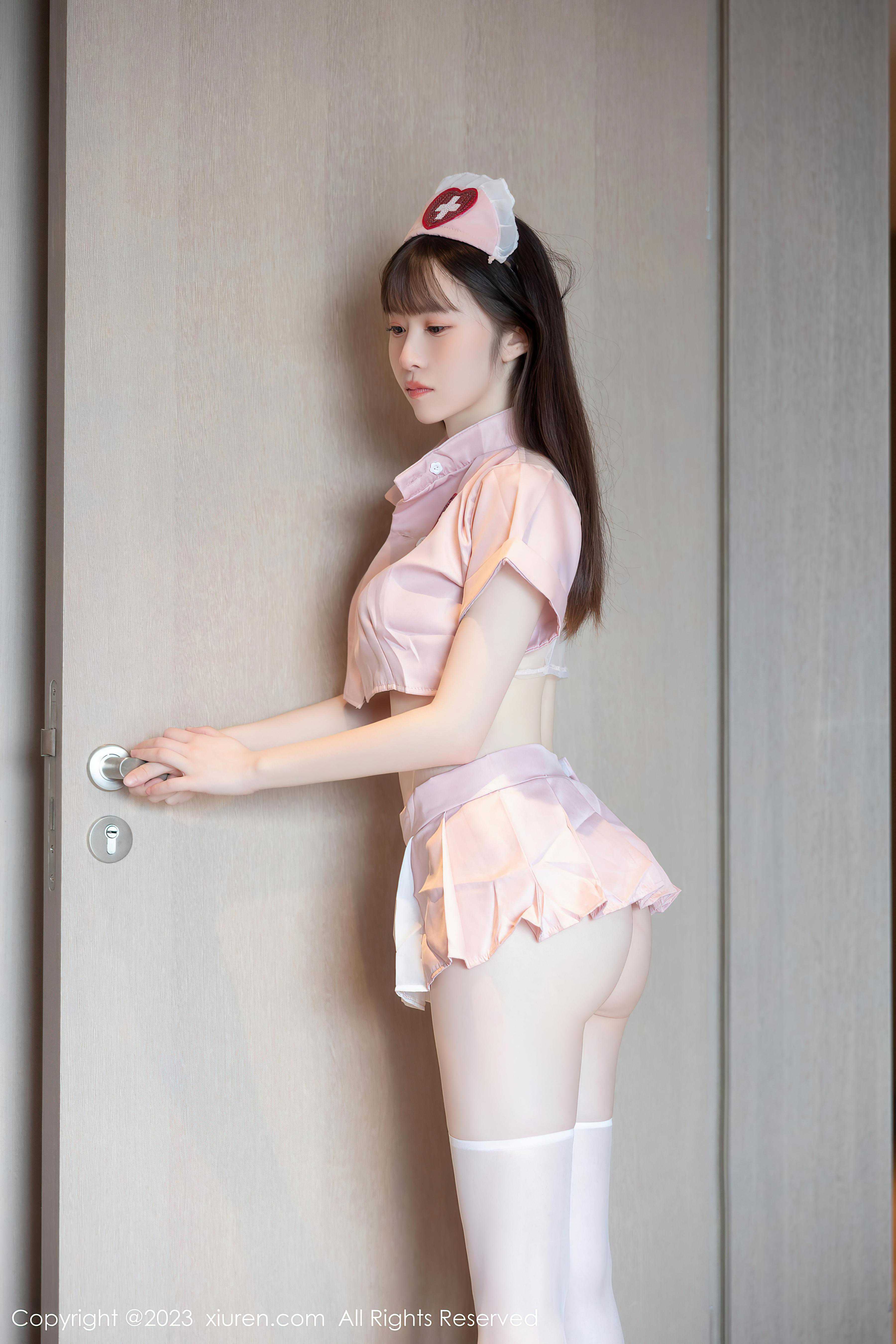 [XiuRen秀人网]2023.07.17 NO.7090 林悠悠 粉色情趣女护士制服与短裙加白色丝袜美腿性感私房写真集Xiuren秀人写真高清美女套图写真下载-看套图看套图