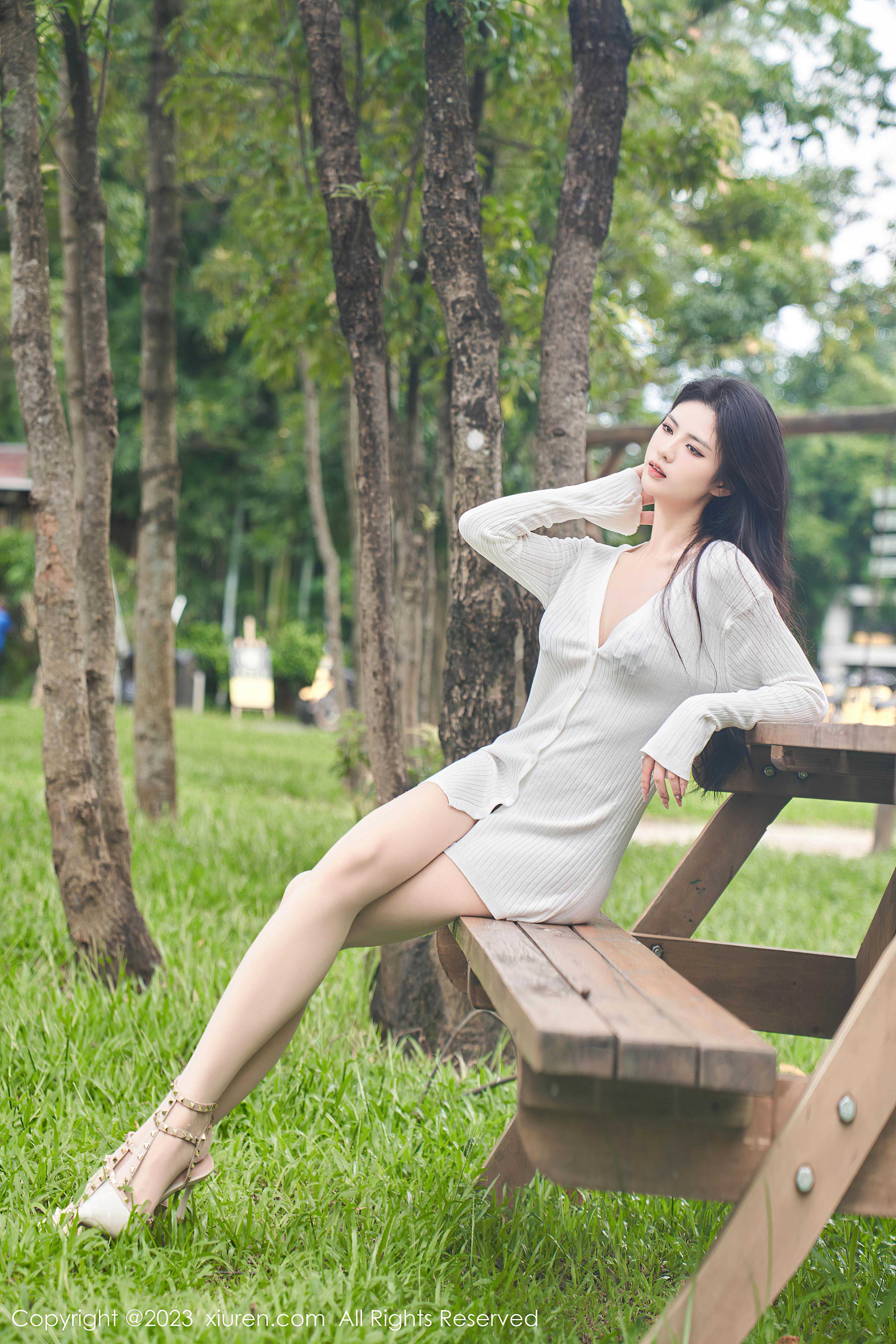 [XiuRen秀人网]2023.07.31 NO.7162 浅浅Danny 白色透视连衣裙加黑色情趣乳贴性感私房写真集Xiuren秀人写真高清美女套图写真下载-看套图看套图