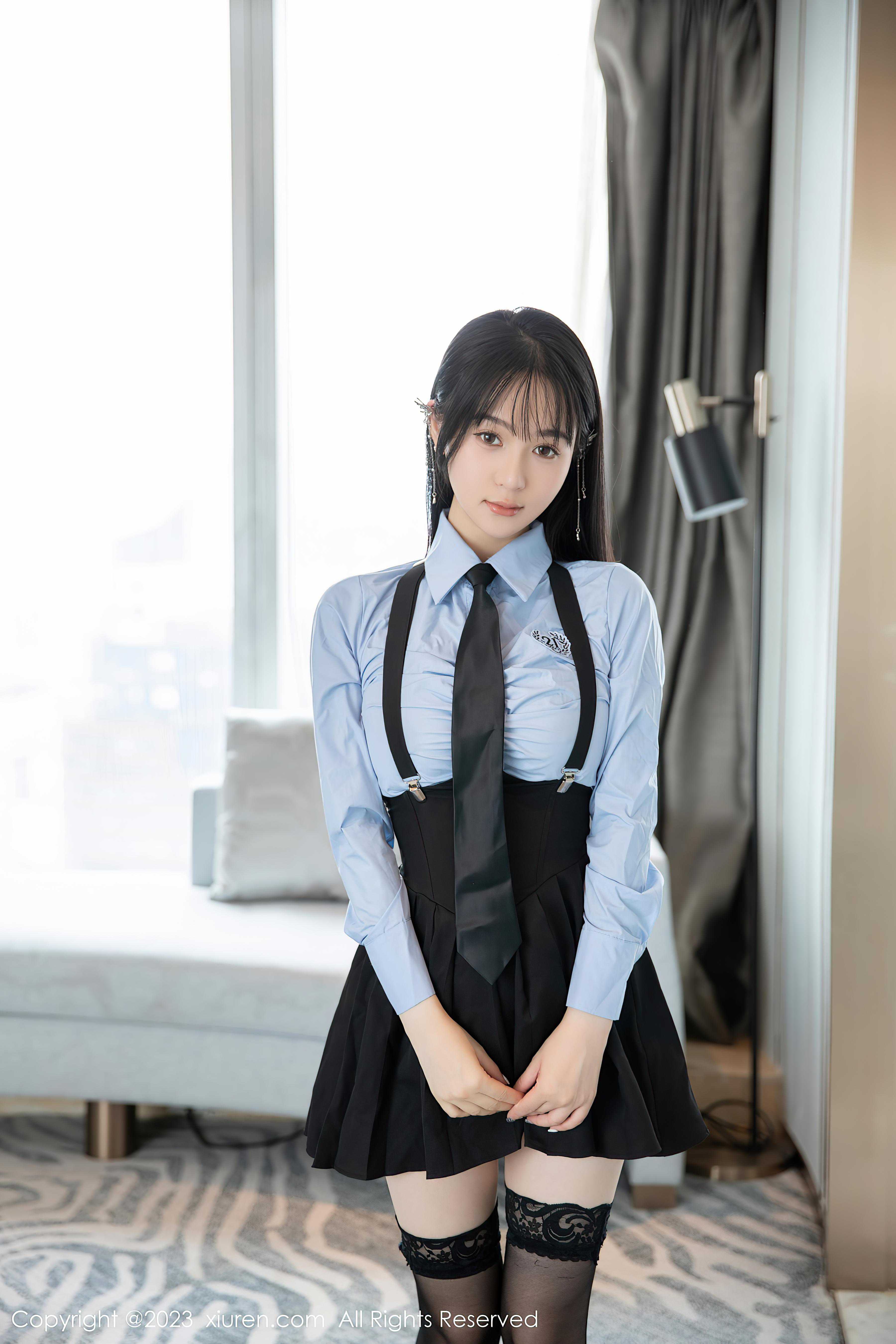 [XiuRen秀人网]2023.07.26 NO.7140 柚琪Rich JK制服与黑色短裙加黑丝美腿性感私房写真集Xiuren秀人写真高清美女套图写真下载-看套图看套图