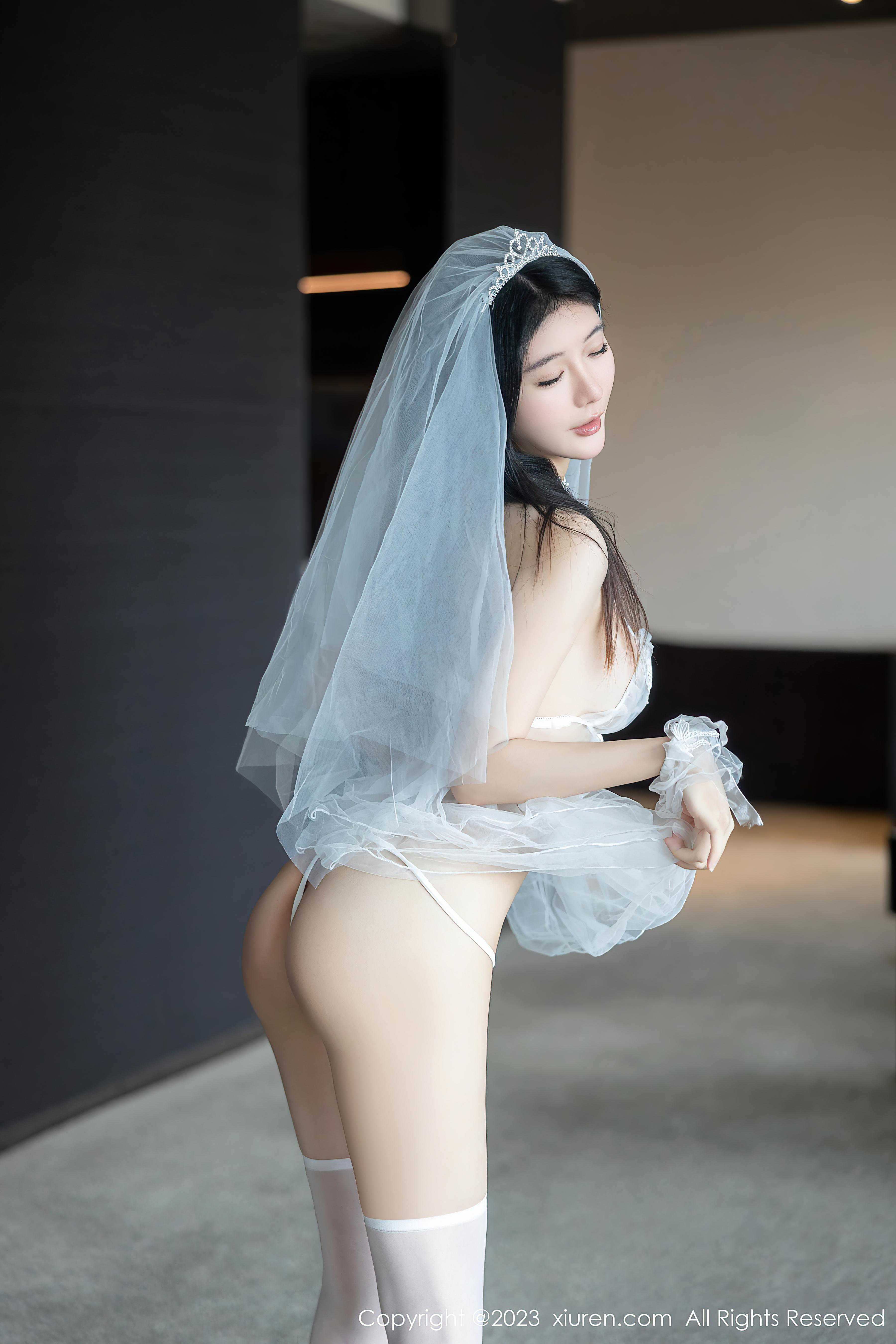 [XiuRen秀人网]2023.07.31 NO.7165 幼幼 白色透视情趣婚纱加白色丝袜美腿性感私房写真集Xiuren秀人写真高清美女套图写真下载-看套图看套图