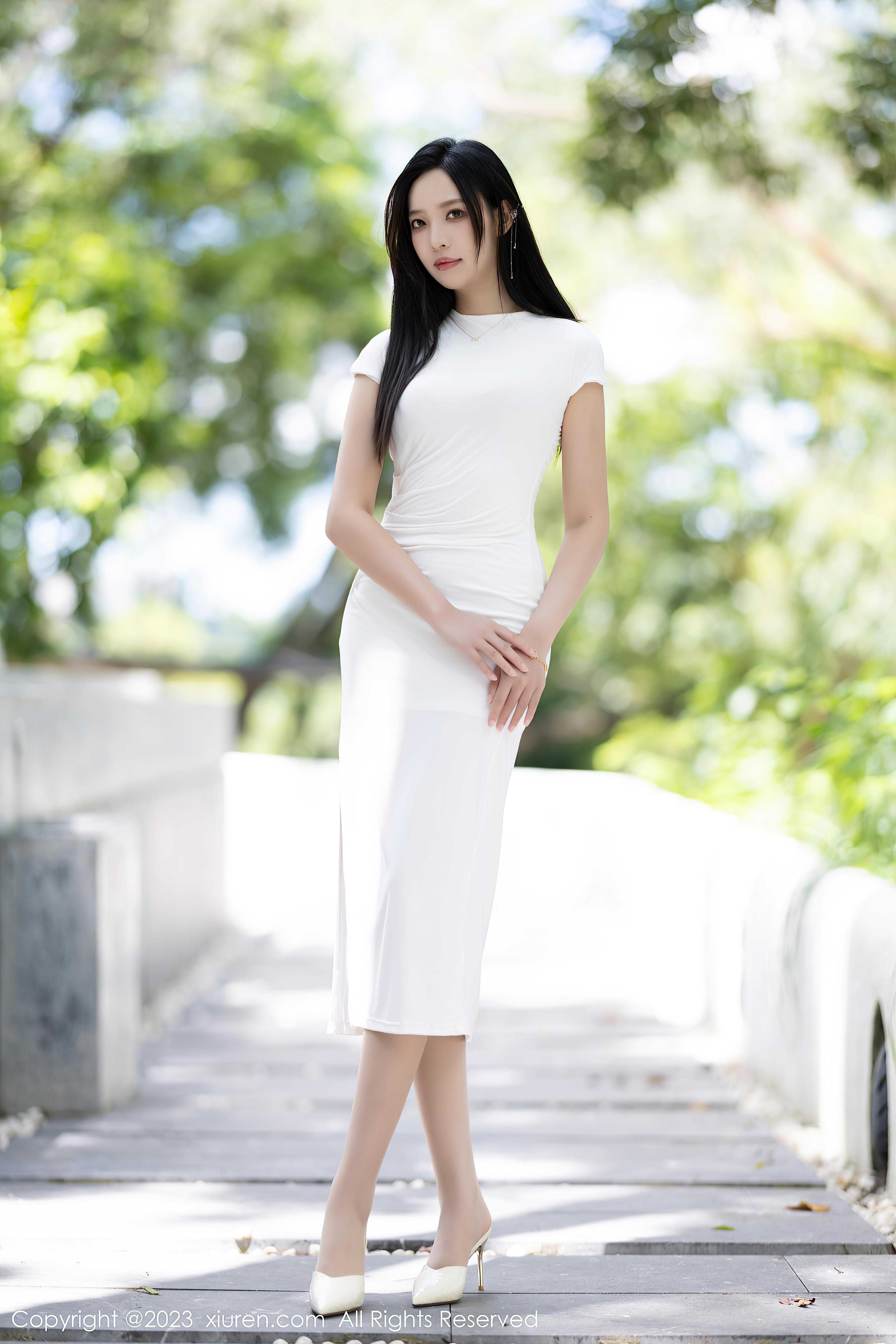 [XiuRen秀人网]2023.07.26 NO.7139 郑颖姗Bev 白色汉服与红色透视长裙加粉色肚兜性感私房写真集Xiuren秀人写真高清美女套图写真下载-看套图看套图