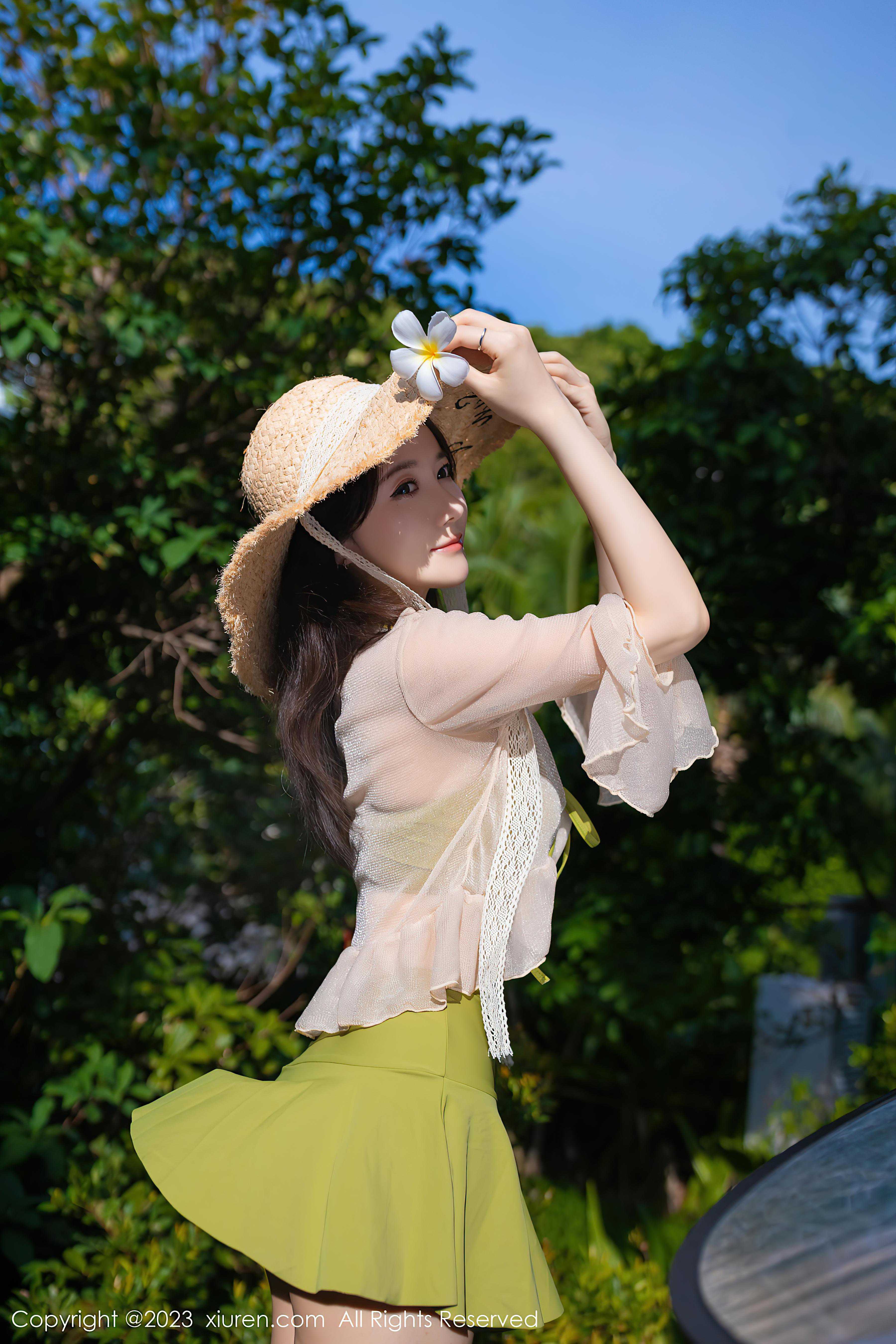 [XiuRen秀人网]2023.08.04 NO.7189 鱼子酱Fish 粉色透视小外套加比基尼泳装性感私房写真集Xiuren秀人写真高清美女套图写真下载-看套图看套图