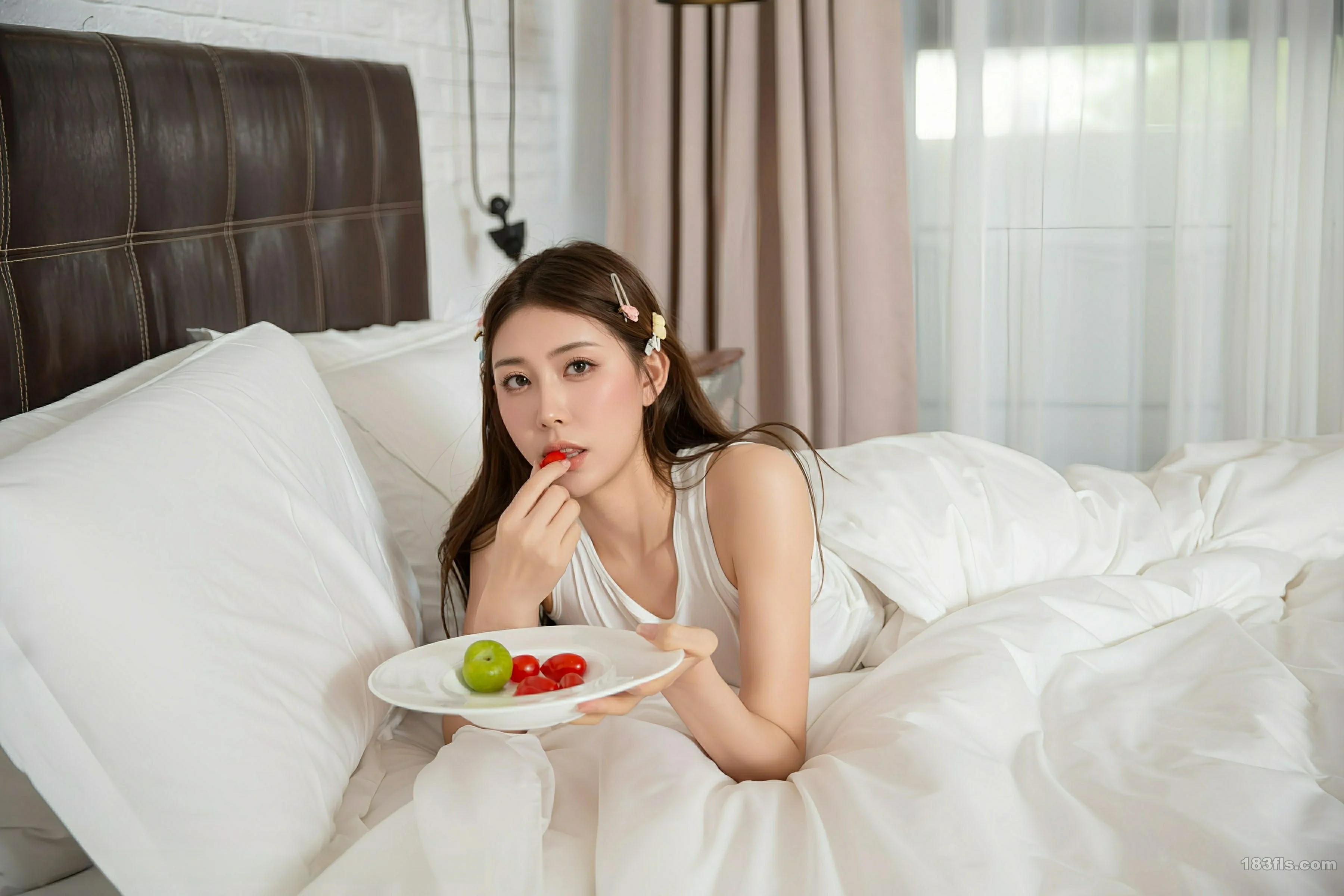 [XIUREN秀人网] 2025.08.22 No.10679 悦兮Xiuren秀人写真高清美女套图写真下载-看套图最新发布论坛Xiuren秀人写真高清美女套图写真下载-看套图免费套图Xiuren秀人写真高清美女套图写真下载-看套图看套图