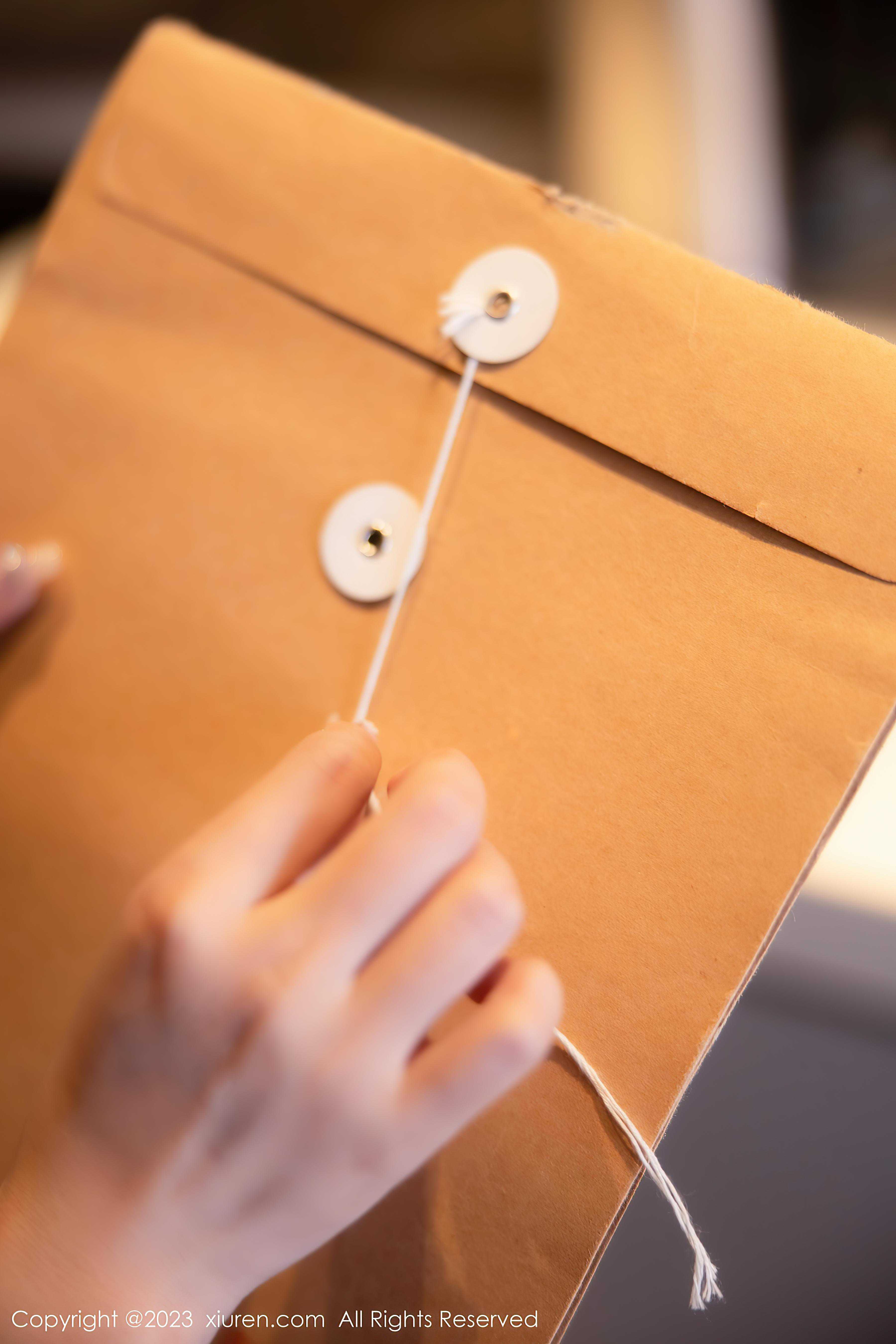 [XiuRen秀人网]2023.08.04 NO.7188 汐汐baby 黑色OL制服与蕾丝内衣加黑丝美腿性感私房写真集Xiuren秀人写真高清美女套图写真下载-看套图看套图