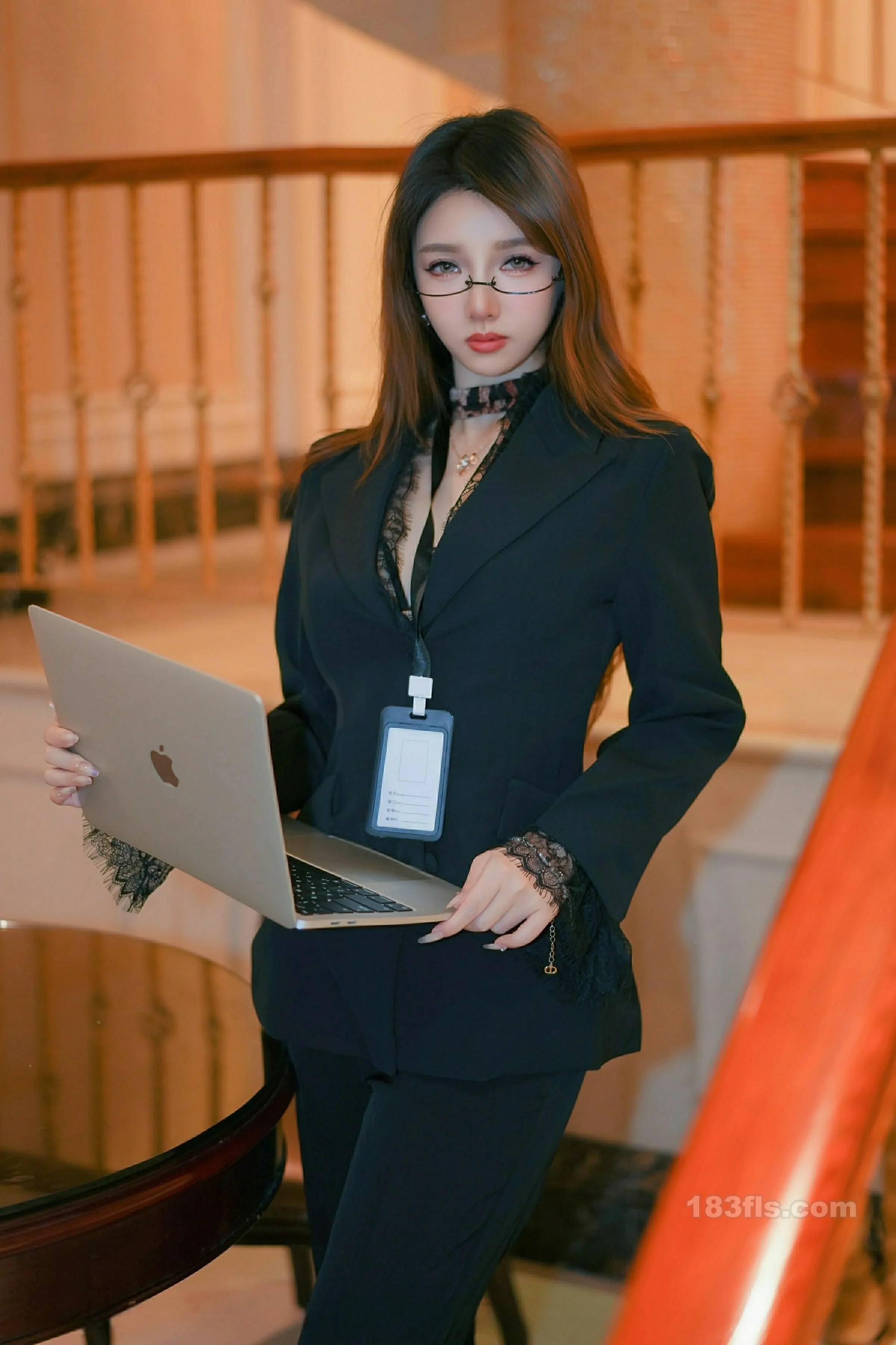 [XIUREN秀人网] 2025.11.19 No.11007 Twins-夭夭-最新发布论坛-免费套图-看套图