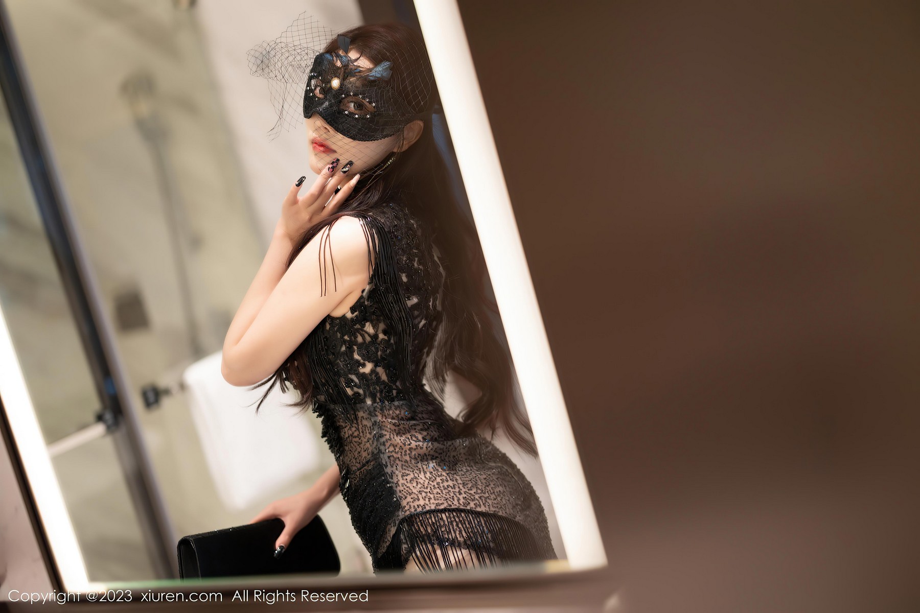 [XiuRen秀人网]2023.08.22 NO.7269 杨晨晨Yome 黑色透视情趣连体内衣加黑丝美腿性感私房写真集-看套图
