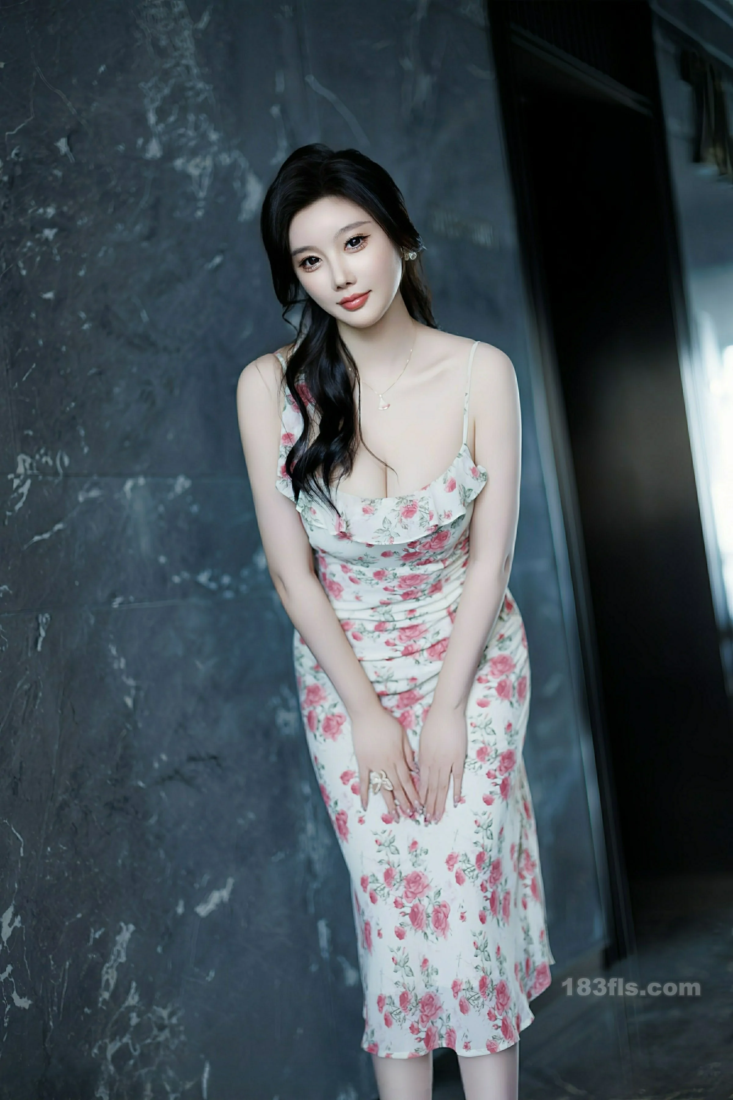 [XIUREN秀人网] 2025.11.12 No.10977 CHENCHEN.-最新发布论坛-免费套图-看套图