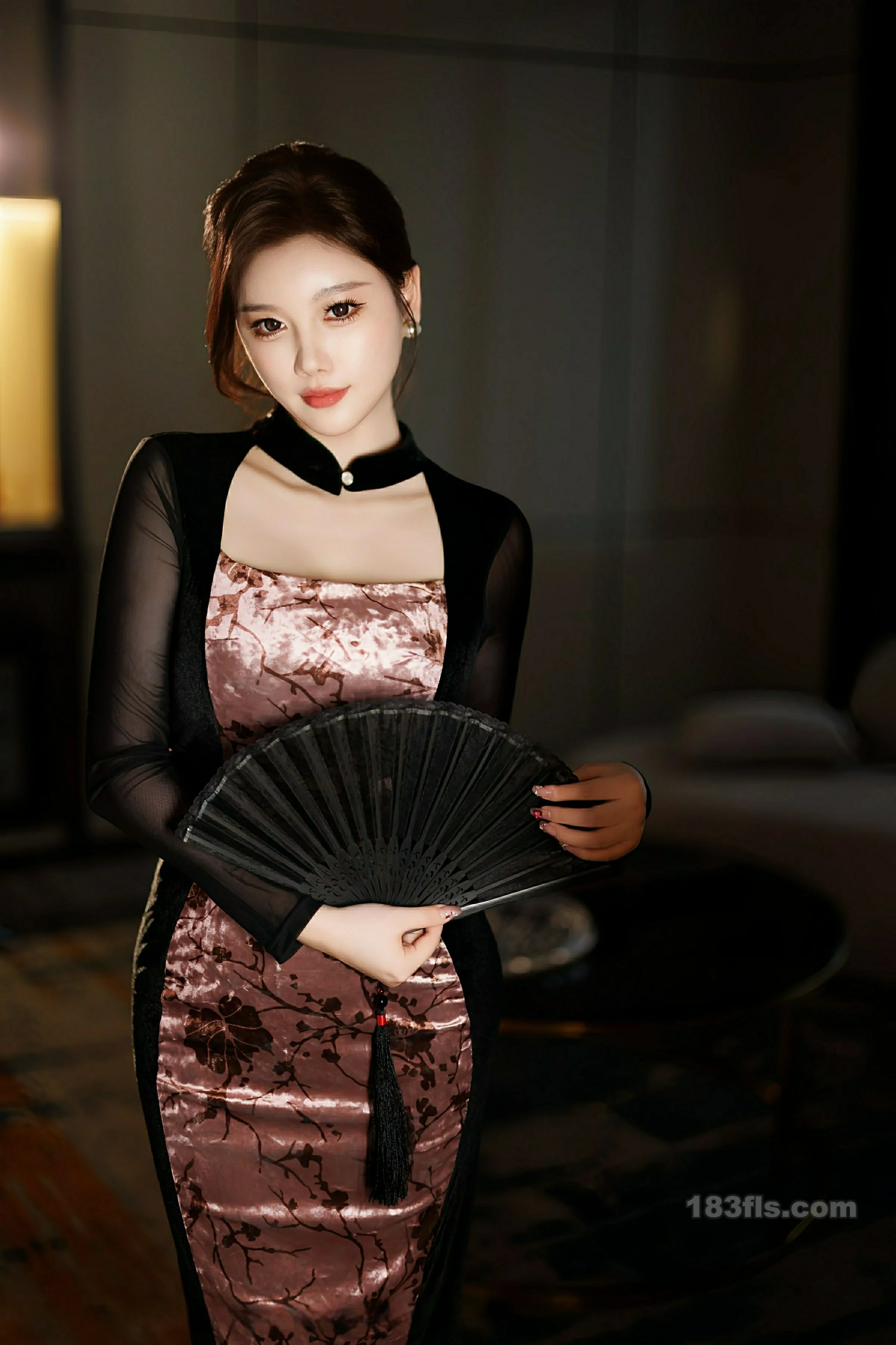 [XIUREN秀人网] 2025.11.20 No.11013 CHENCHEN.-最新发布论坛-免费套图-看套图