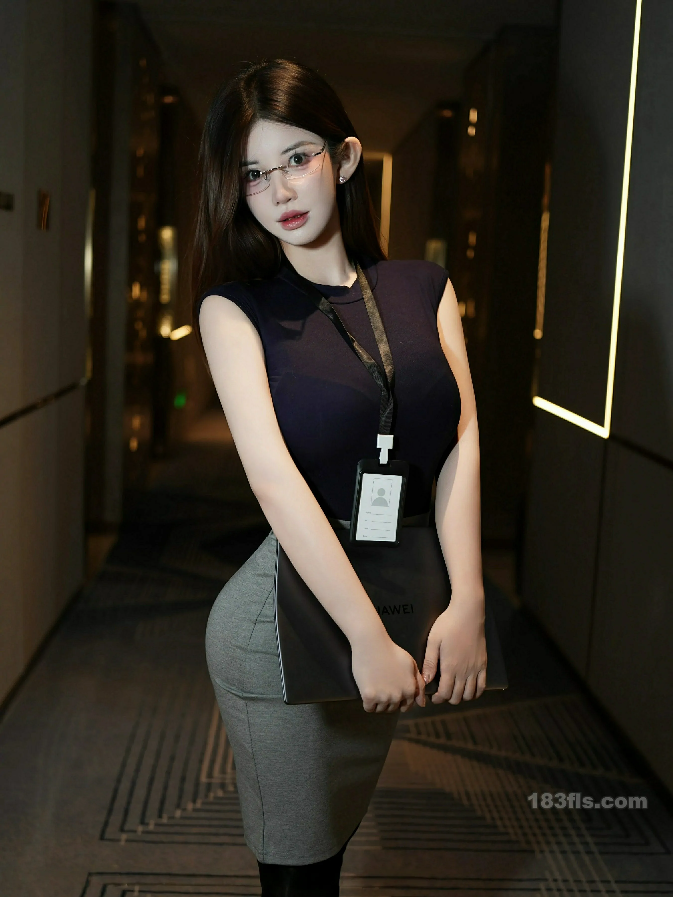 [XIUREN秀人网] 2025.11.24 No.11023 苏甜橙子-最新发布论坛-免费套图-看套图