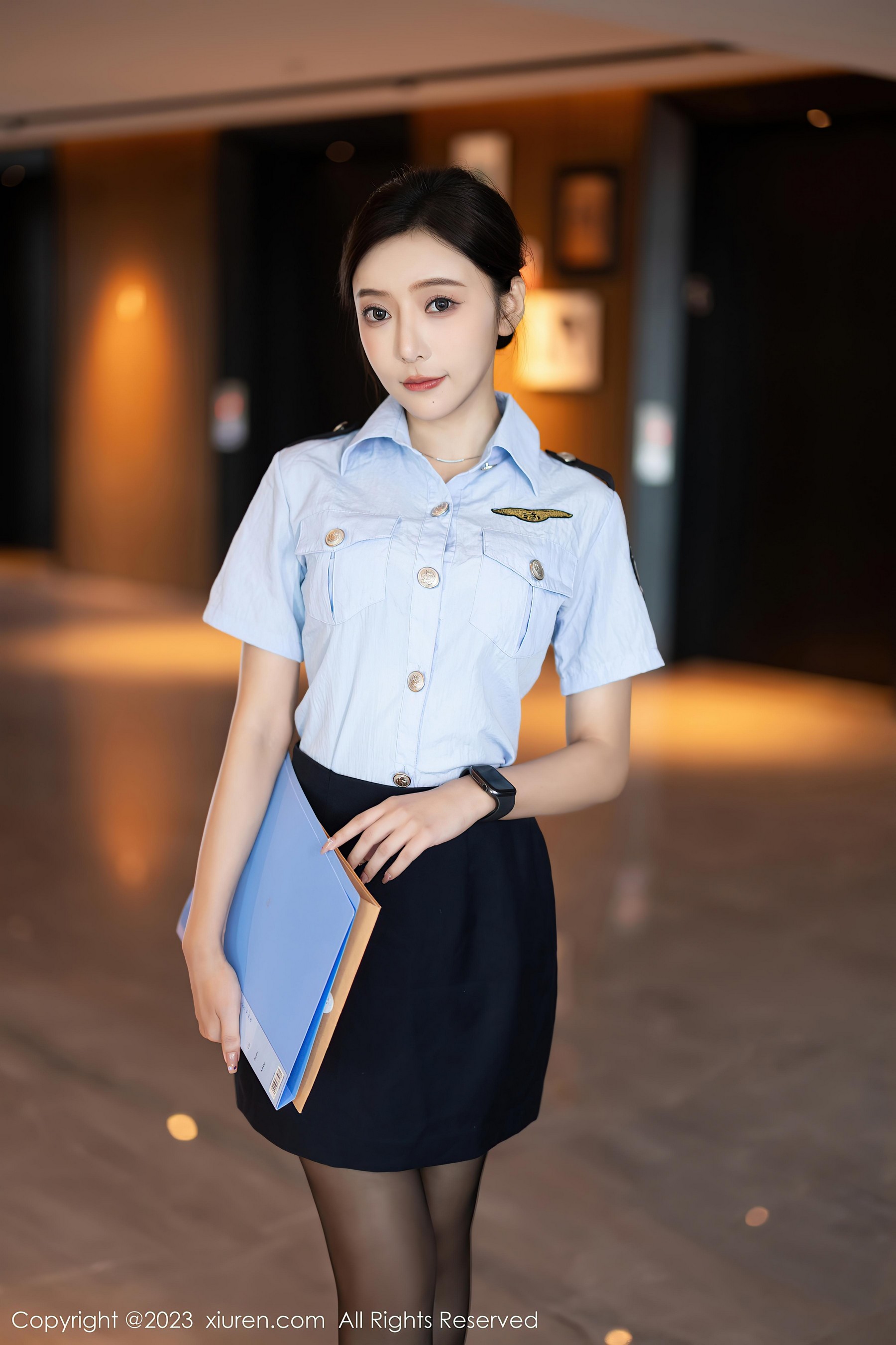 [XiuRen秀人网]2023.09.05 NO.7340 王馨瑶yanni 性感女警官制服与黑色蕾丝内衣加黑丝美腿私房写真集Xiuren秀人写真高清美女套图写真下载-看套图看套图
